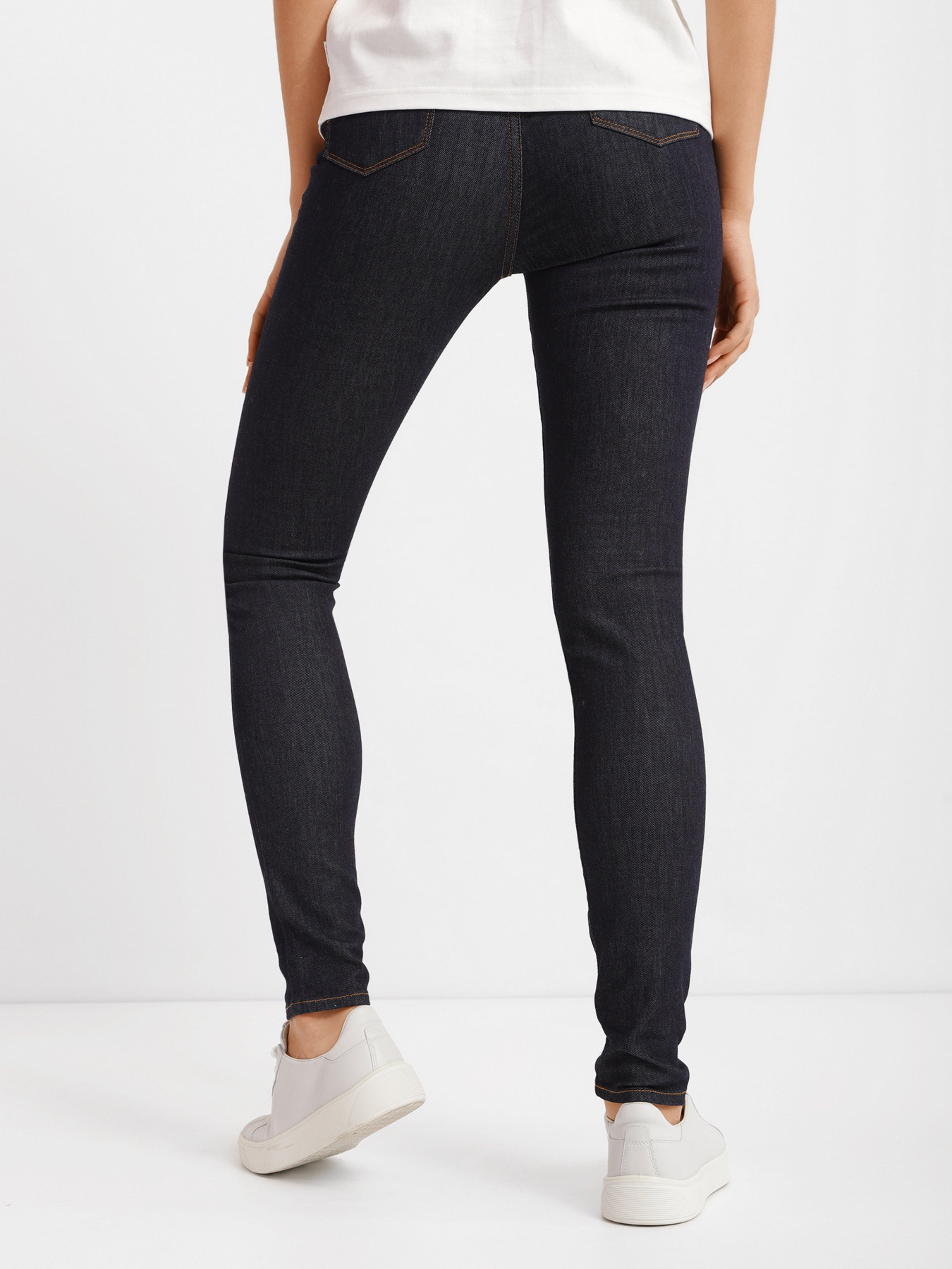 Скинни джинсы Emporio Armani J64 модель 8N2J64-2DG5Z-0941 Фото