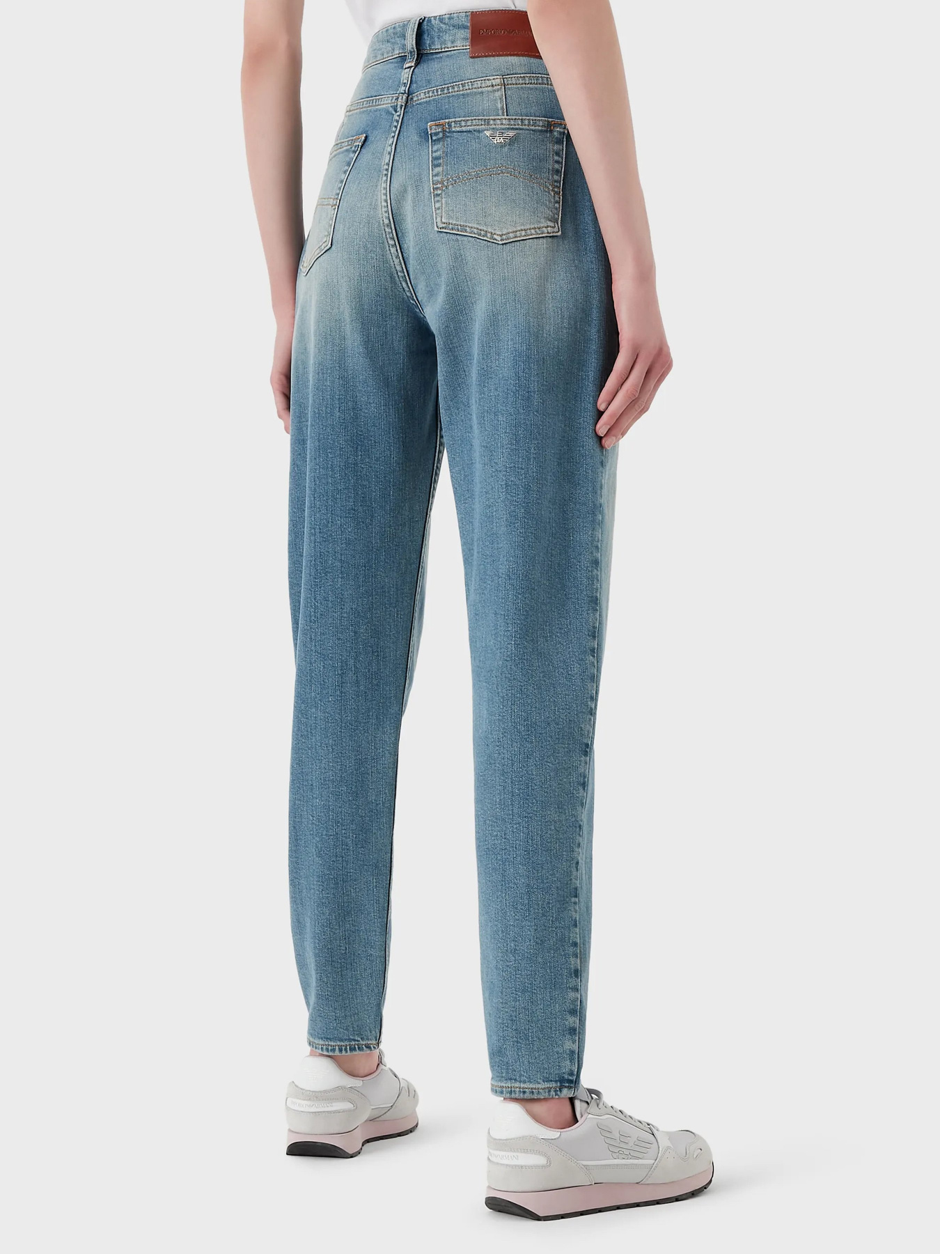 Джинси мом Emporio Armani J29 модель 6L2J29-2DU3Z-0941 Фото