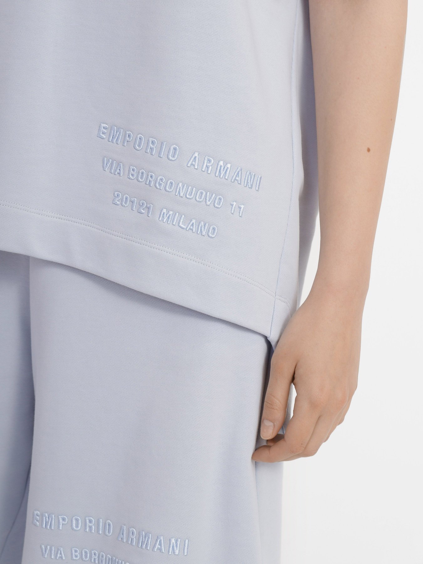 Футболка Emporio Armani модель 3R2M8C-2J49Z-0703 Футболка Emporio Armani модель 3R2M8C-2J49Z-0703 Фото