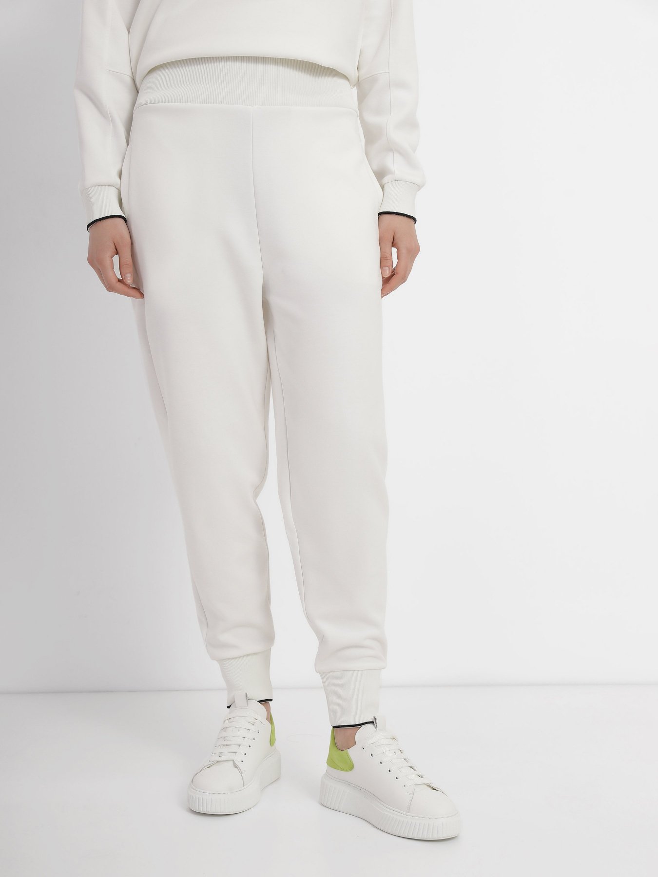 Штаны спортивные Emporio Armani модель 3R2P7D-2JRKZ-0101 Фото