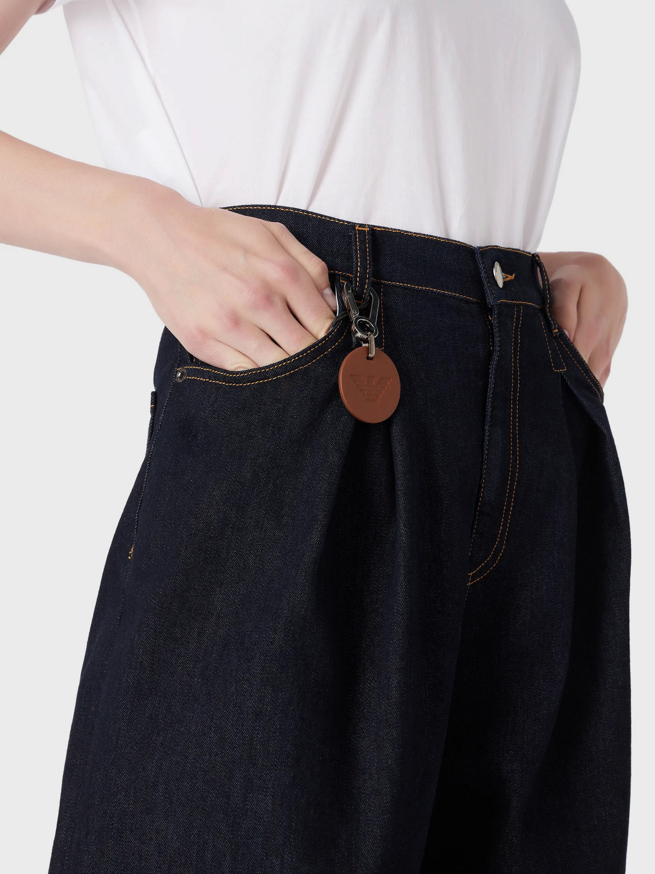 Джинси мом Emporio Armani Icon Project модель 8N2J97-2DY5Z-0941 Фото