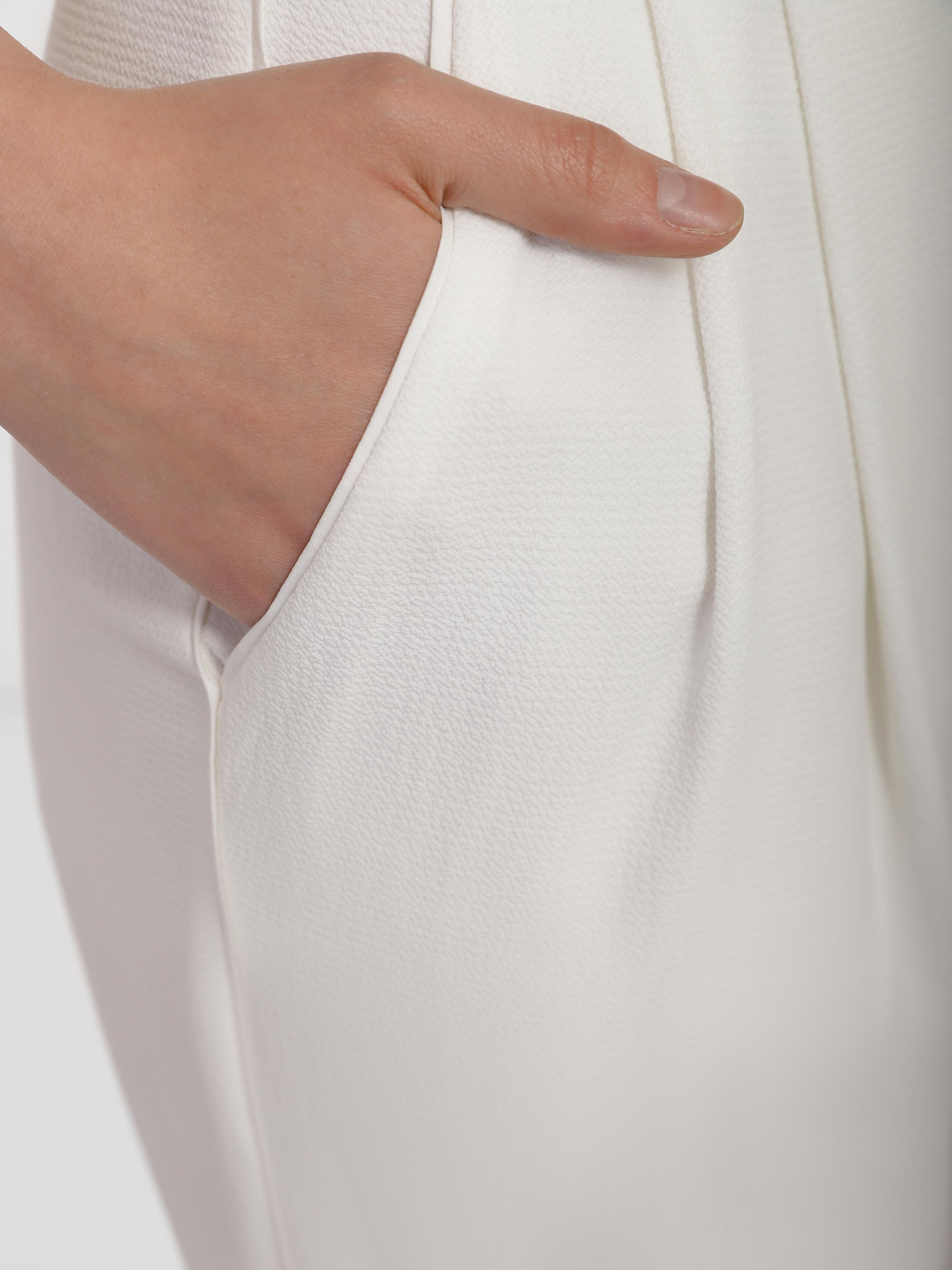 Брюки повседневные Emporio Armani модель D4NP1C-D9902-101 Фото