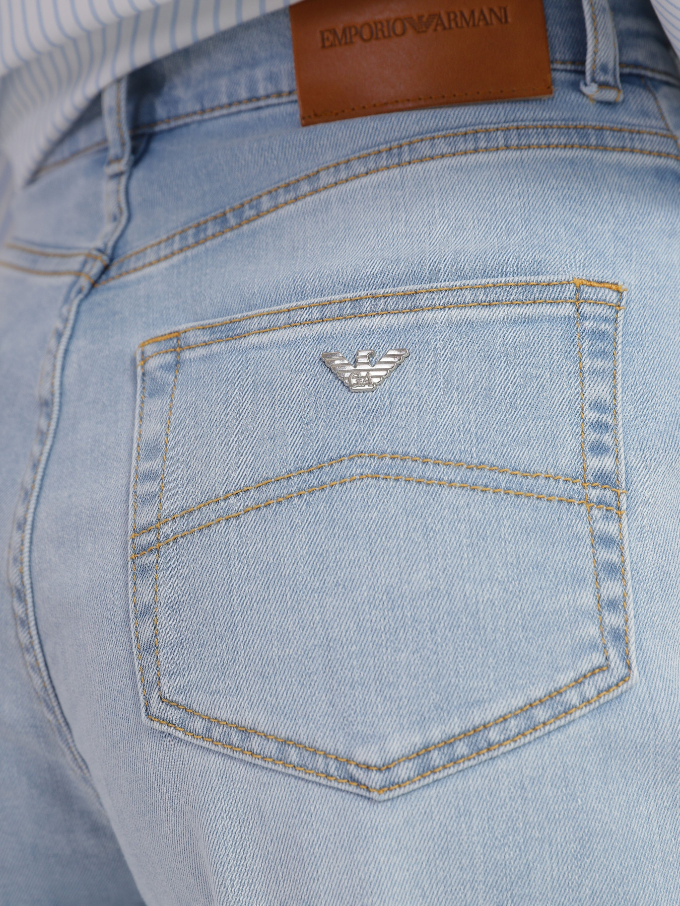Джинсы мом Emporio Armani J86 модель 3R2J86-2DY4Z-0941 Фото