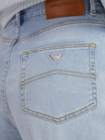 Джинсы мом Emporio Armani J86 модель 3R2J86-2DY4Z-0941 Фото