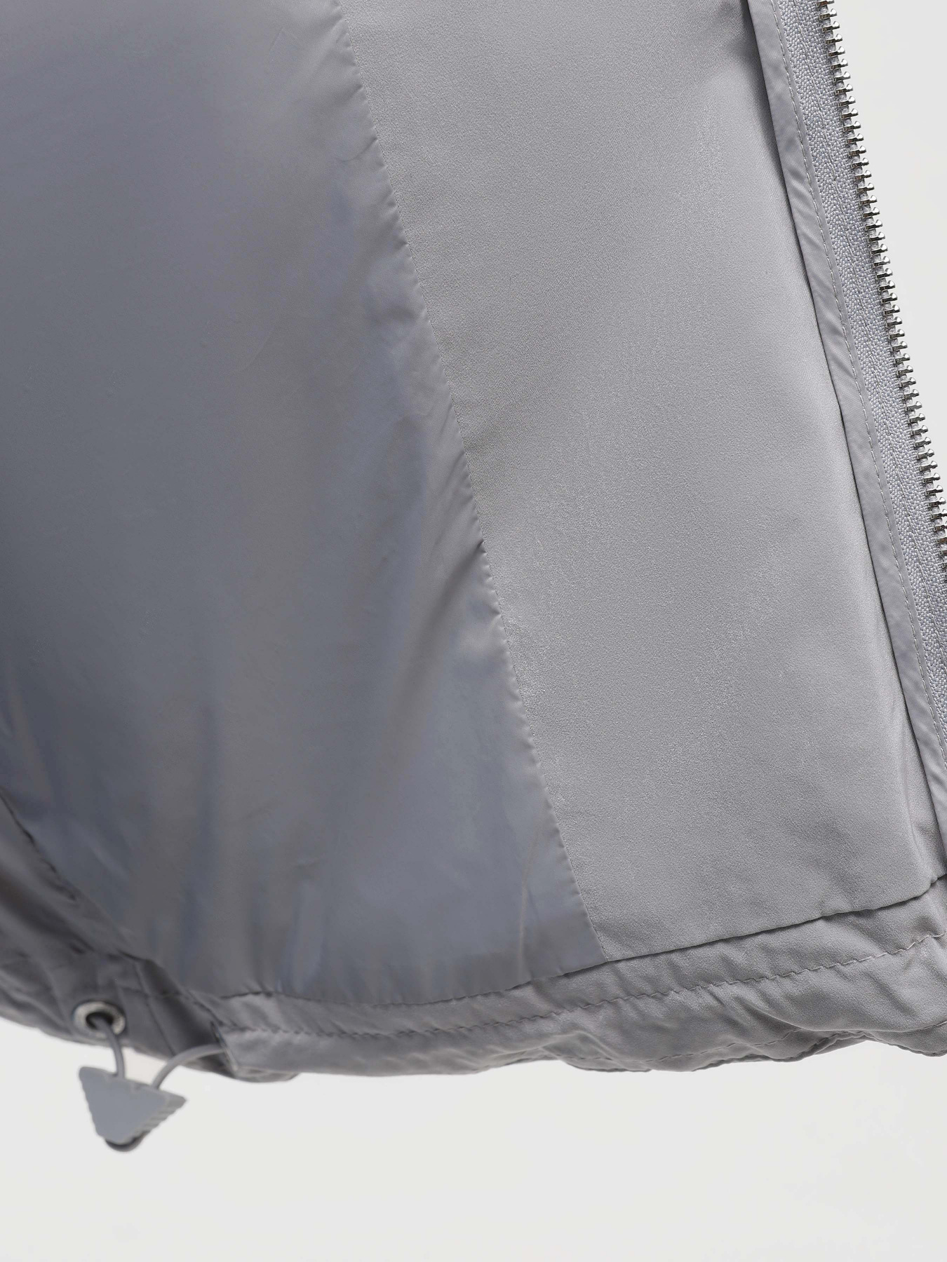 Пуховик Emporio Armani модель 6R2B79-2NFEZ-0608 Фото