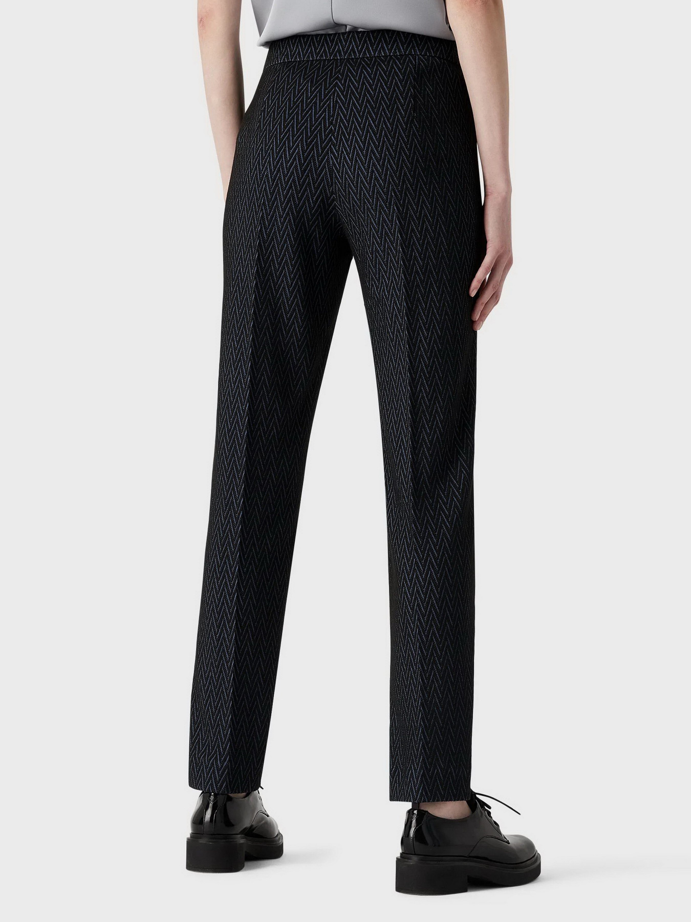Брюки Emporio Armani модель 6R2P8F-2JGLZ-F906 Брюки Emporio Armani модель 6R2P8F-2JGLZ-F906 Фото