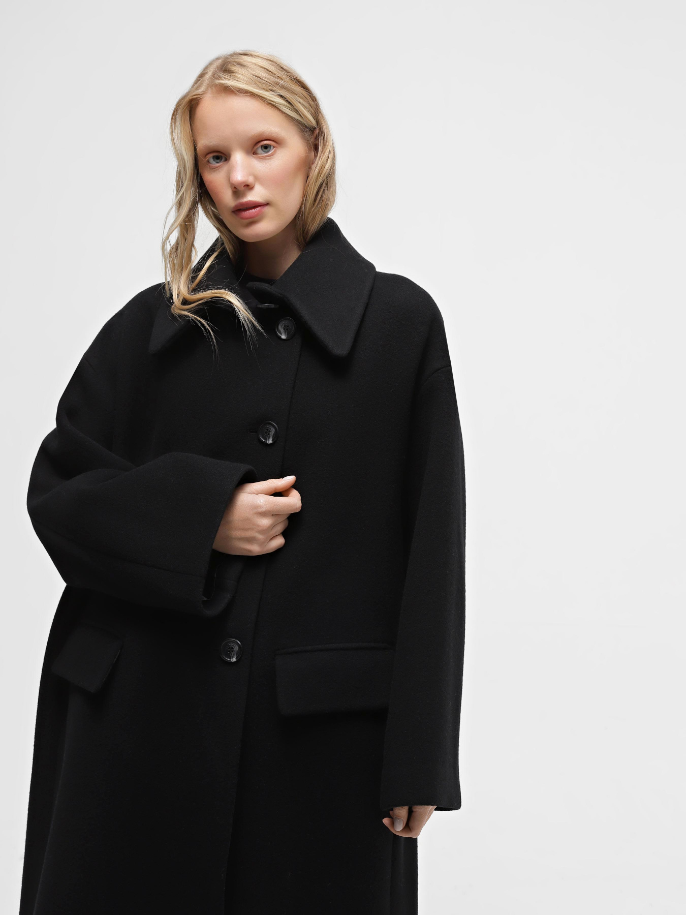 Пальто Emporio Armani модель H4NL1G-E9907-999 Пальто Emporio Armani модель H4NL1G-E9907-999 Фото