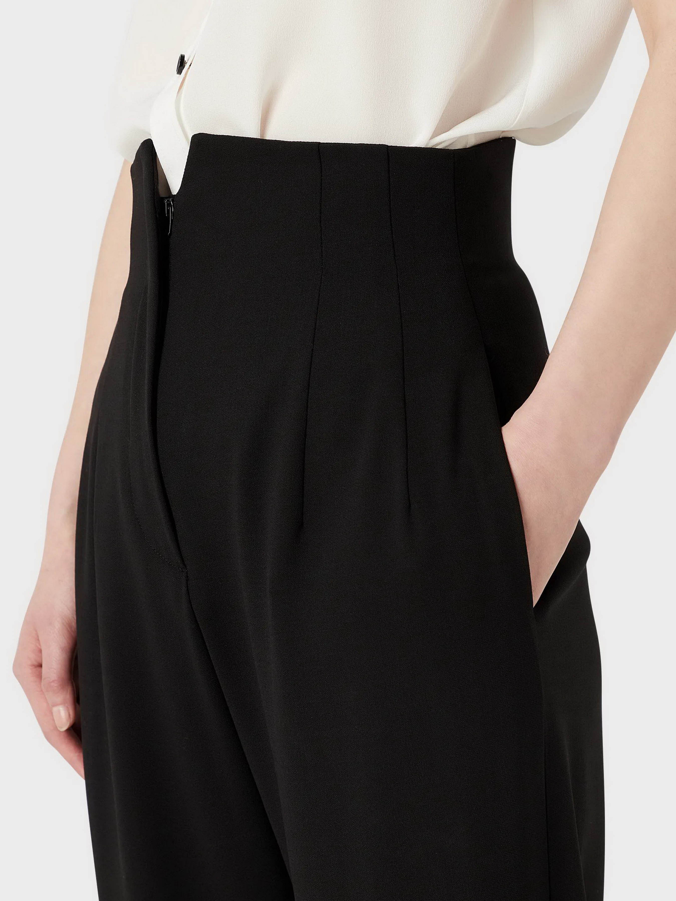 Брюки классические Emporio Armani модель H4NP27-E2002-999 Фото