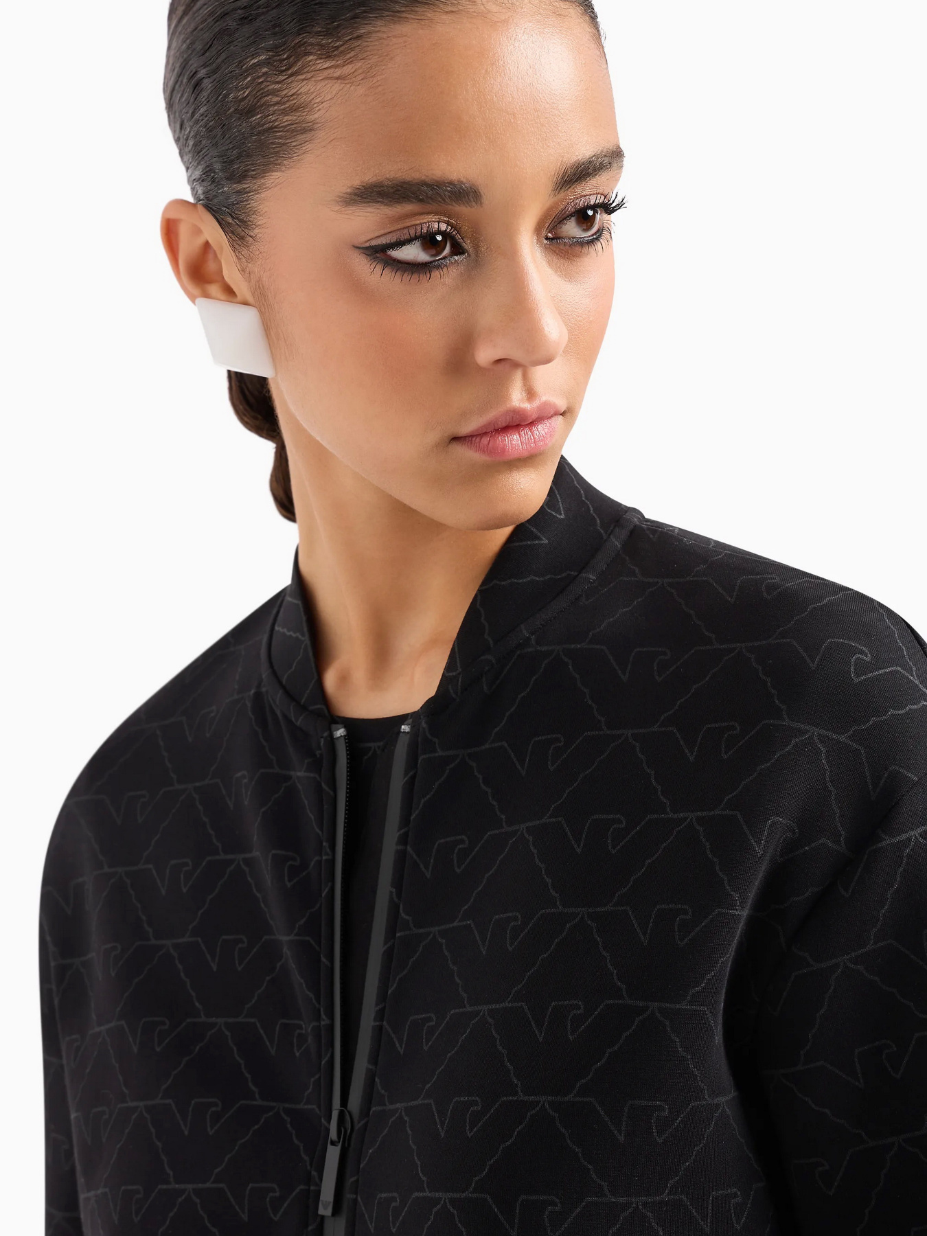 Бомбер Emporio Armani модель 3D2B6B-1JHSZ-F010 Бомбер Emporio Armani модель 3D2B6B-1JHSZ-F010 Фото