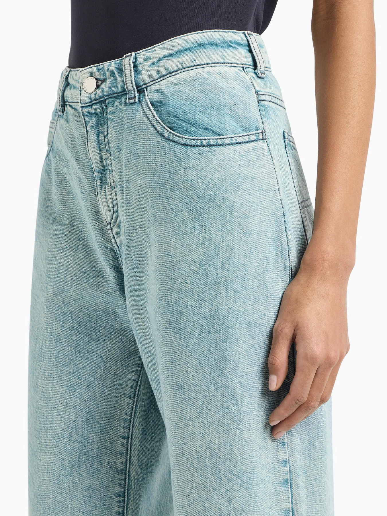 Прямые джинсы Emporio Armani модель 3D2J8D-2DR0Z-0943 Прямые джинсы Emporio Armani модель 3D2J8D-2DR0Z-0943 Фото