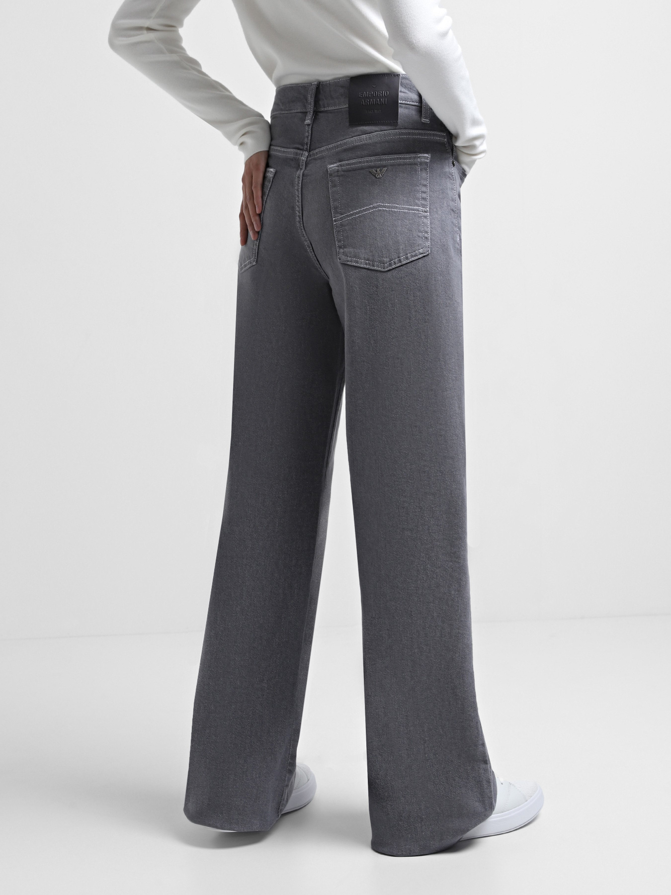 Широкие джинсы Emporio Armani модель 6D2J7E-2N9ZZ-0653 Фото