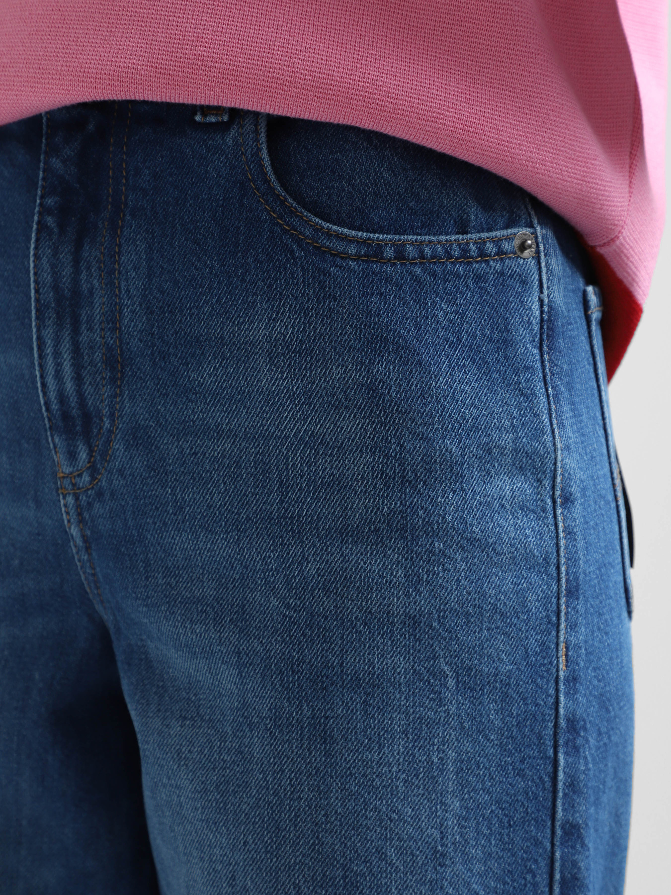 Прямые джинсы Emporio Armani модель 6D2J4B-2DUQZ-0942 Фото