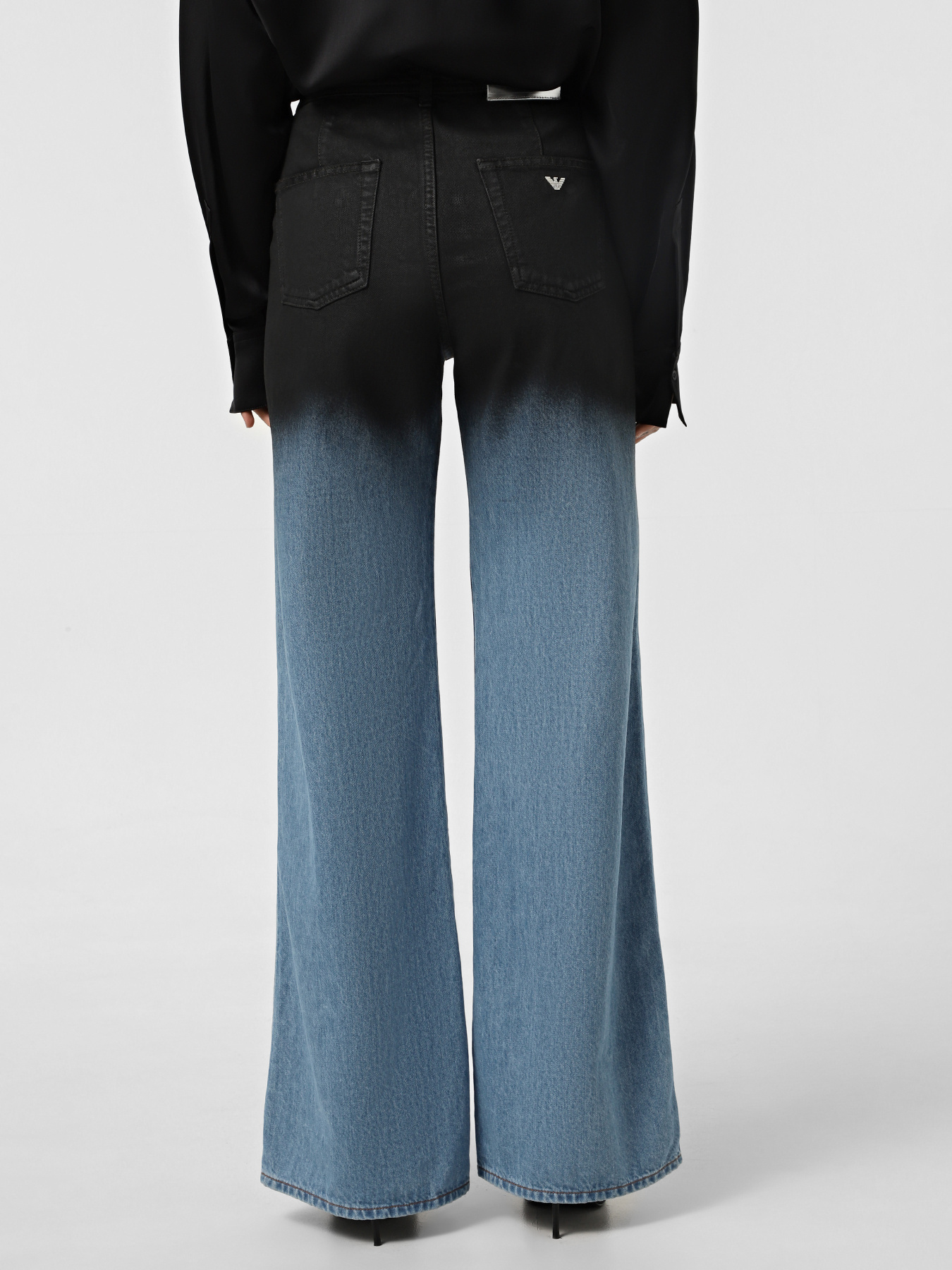 Широкие джинсы Emporio Armani Sustainable модель 6D2J5E-2DUYZ-0953 Широкие джинсы Emporio Armani Sustainable модель 6D2J5E-2DUYZ-0953 Фото