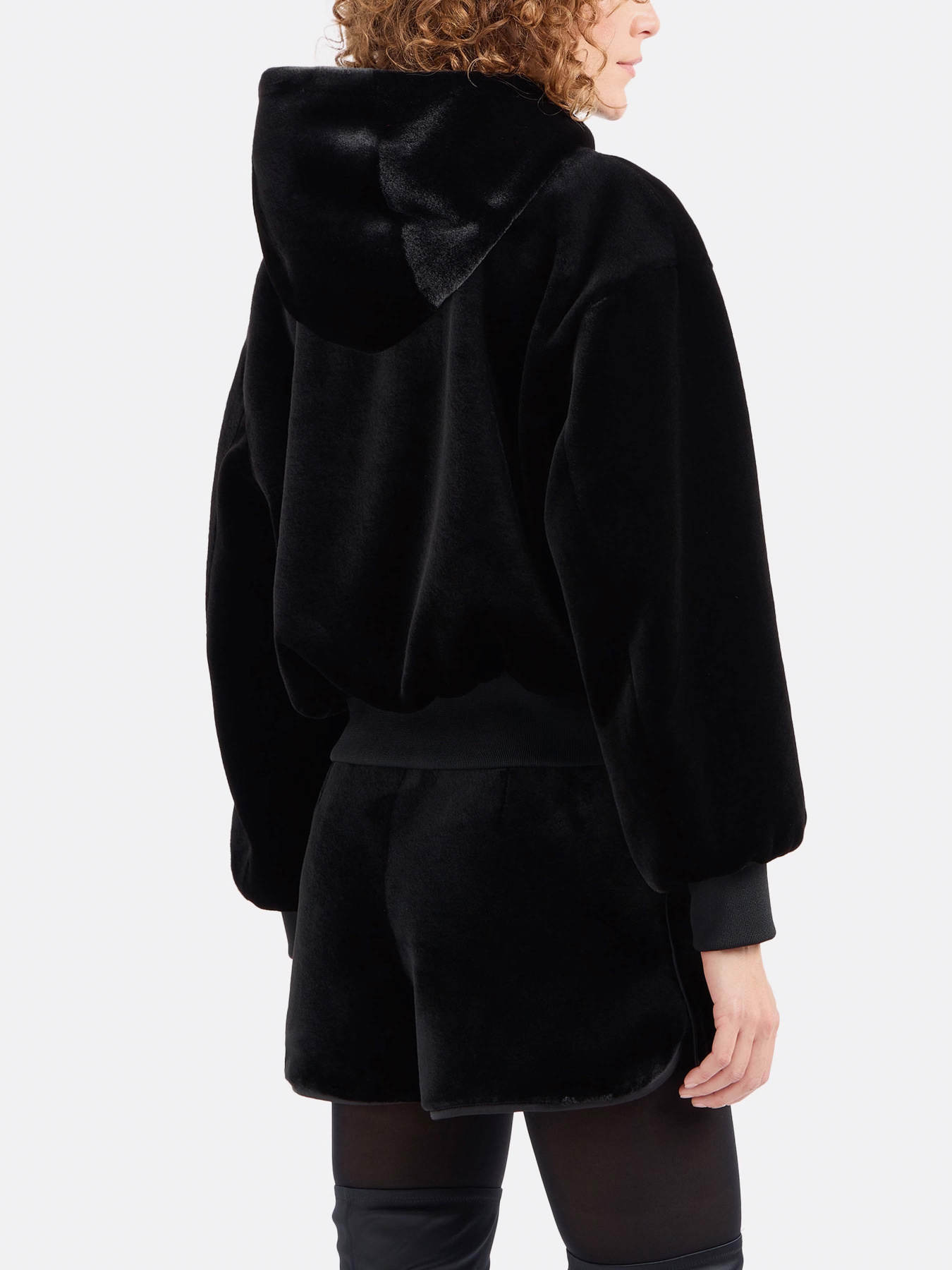 Зимняя куртка Emporio Armani модель 6D2B85-2NGSZ-0999 Фото