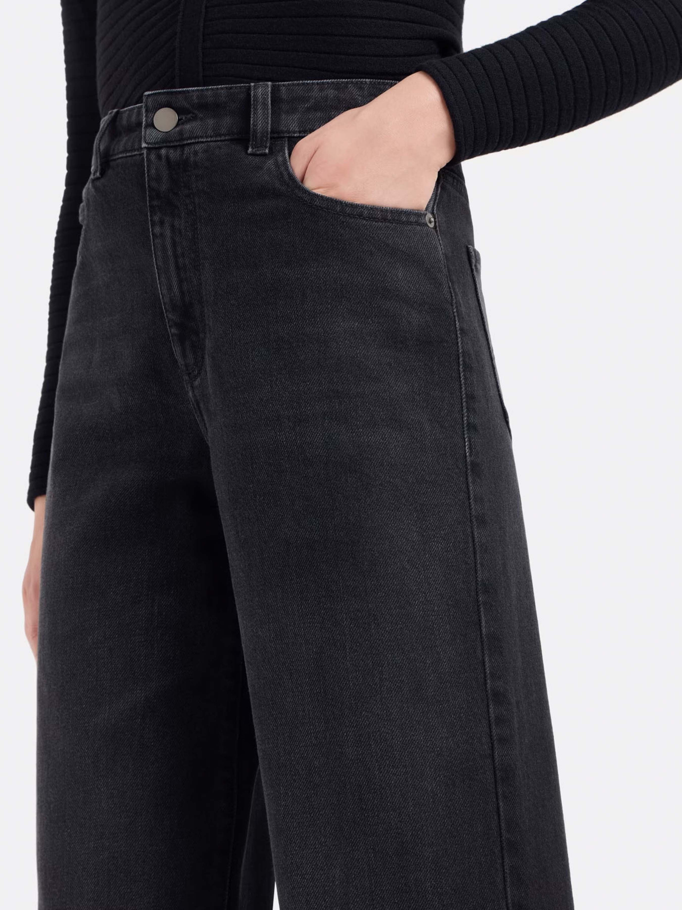 Прямі джинси Emporio Armani модель 6D2J4B-2DUQZ-0005 Фото