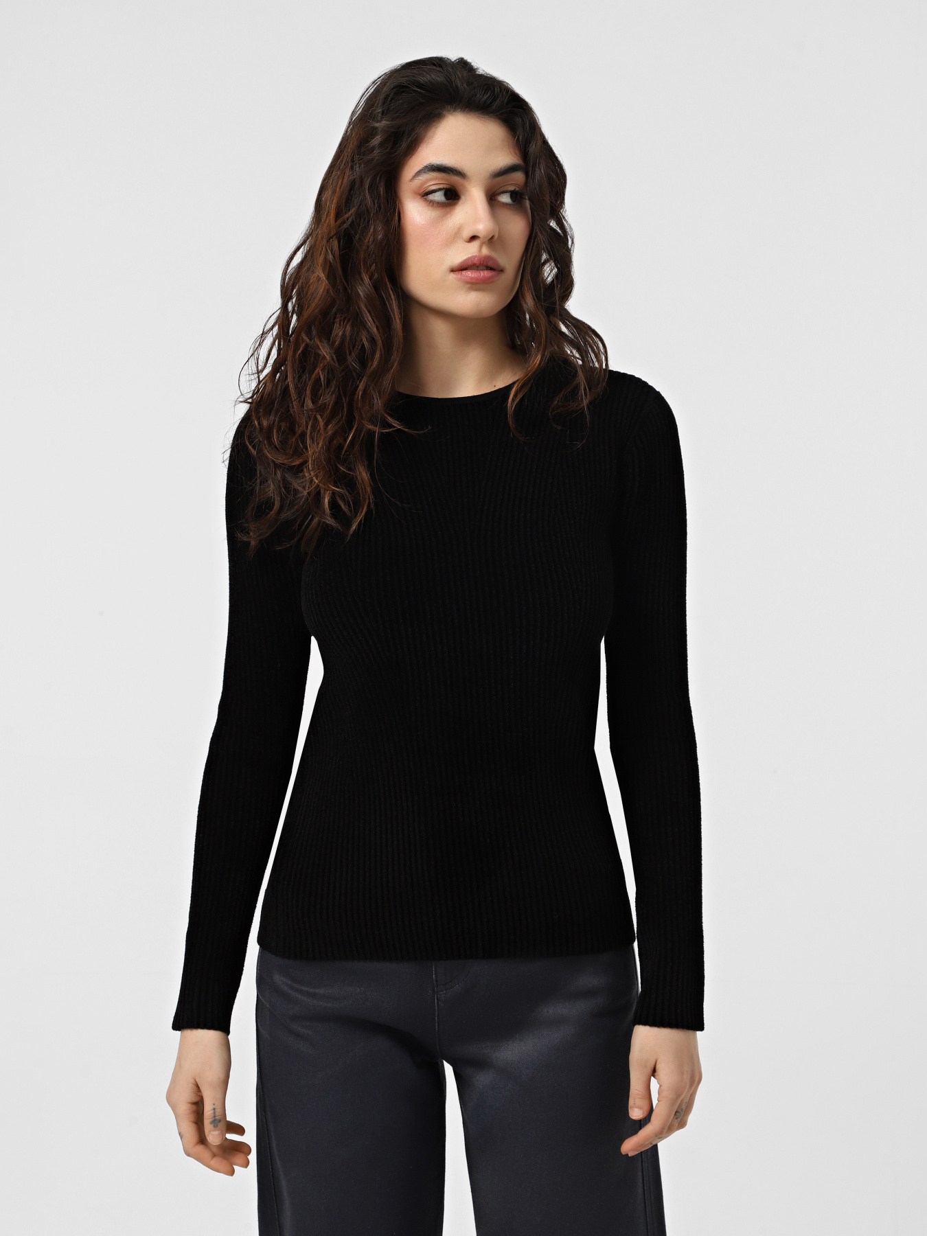 Джемпер Emporio Armani модель 6D2MU4-2M21Z-0999 Джемпер Emporio Armani модель 6D2MU4-2M21Z-0999 Фото