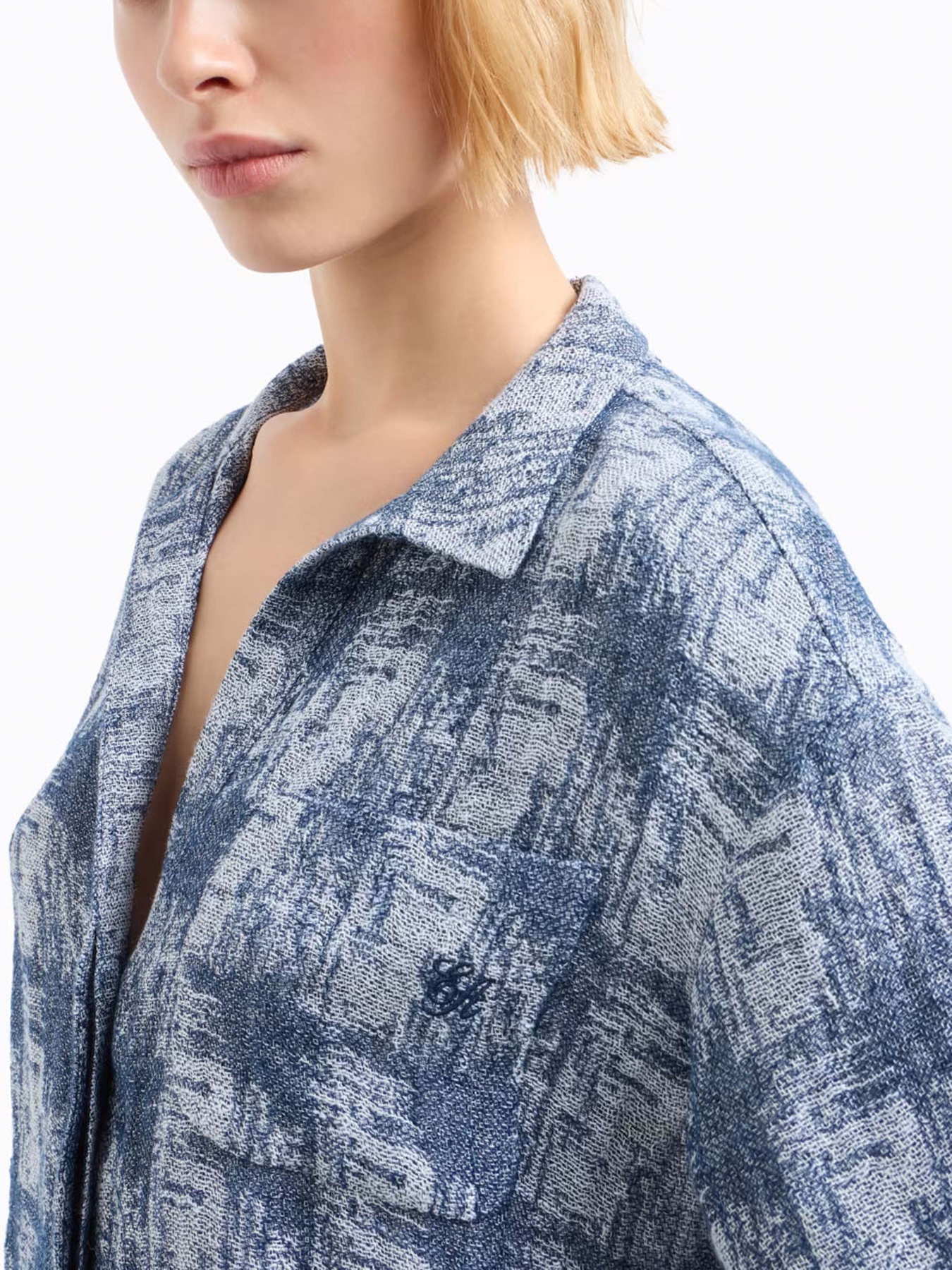 Рубашка повседневная Emporio Armani модель EW000871-AF12524-FB228 Рубашка повседневная Emporio Armani модель EW000871-AF12524-FB228 Фото