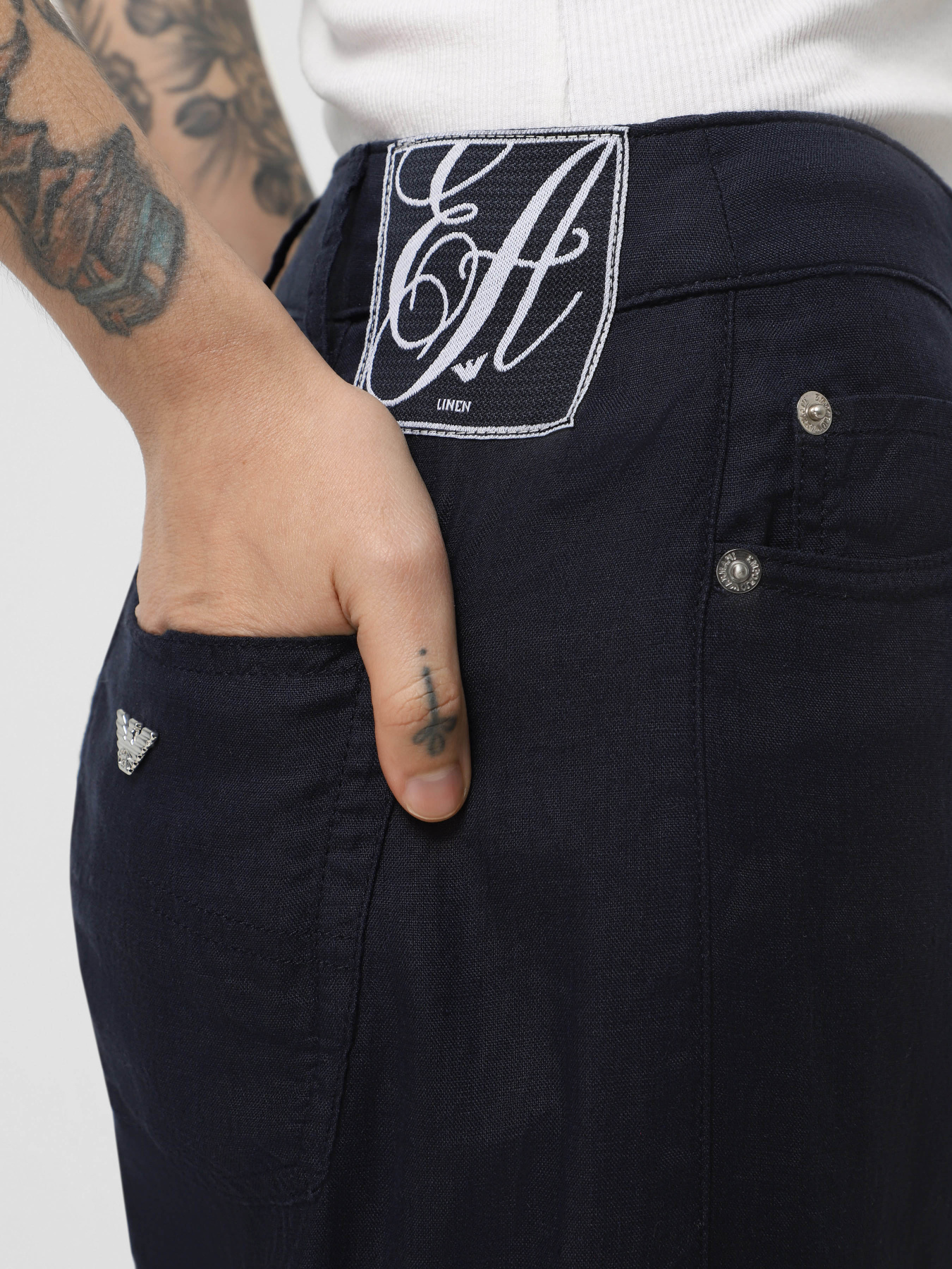 Повсякденні штани Emporio Armani модель EW000019-AF12679-UB115 Повсякденні штани Emporio Armani модель EW000019-AF12679-UB115 Фото