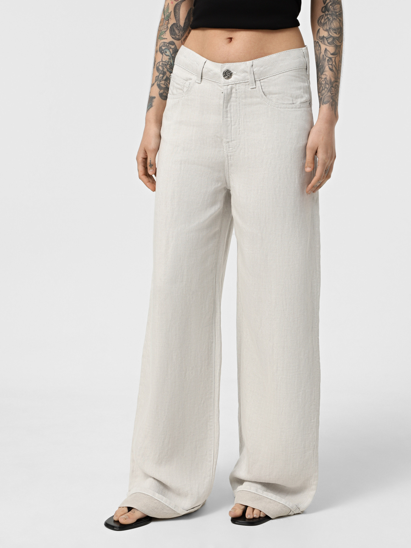 Широкі джинси Emporio Armani модель EW000737-AF14857-U0006 Широкі джинси Emporio Armani модель EW000737-AF14857-U0006 Фото