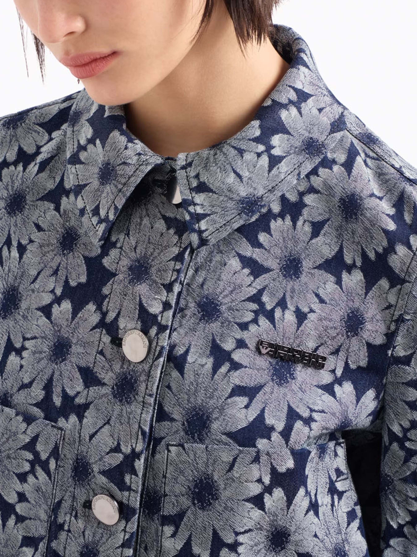 Джинсова куртка Emporio Armani Armani Sustainable модель EW001334-AF13860-FB010 Фото