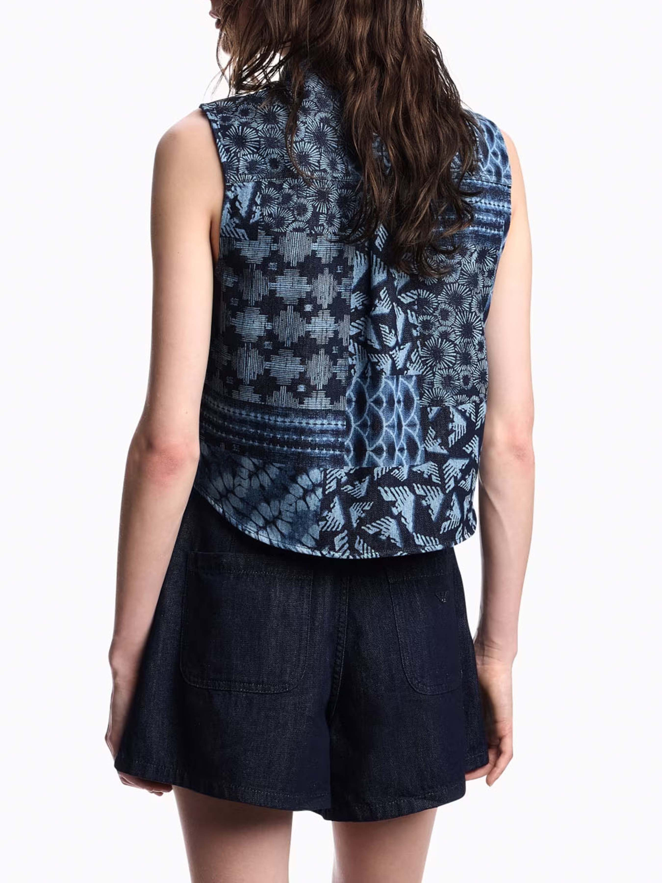 Шорты джинсовые Emporio Armani модель EW001498-AF14968-MB001 Фото