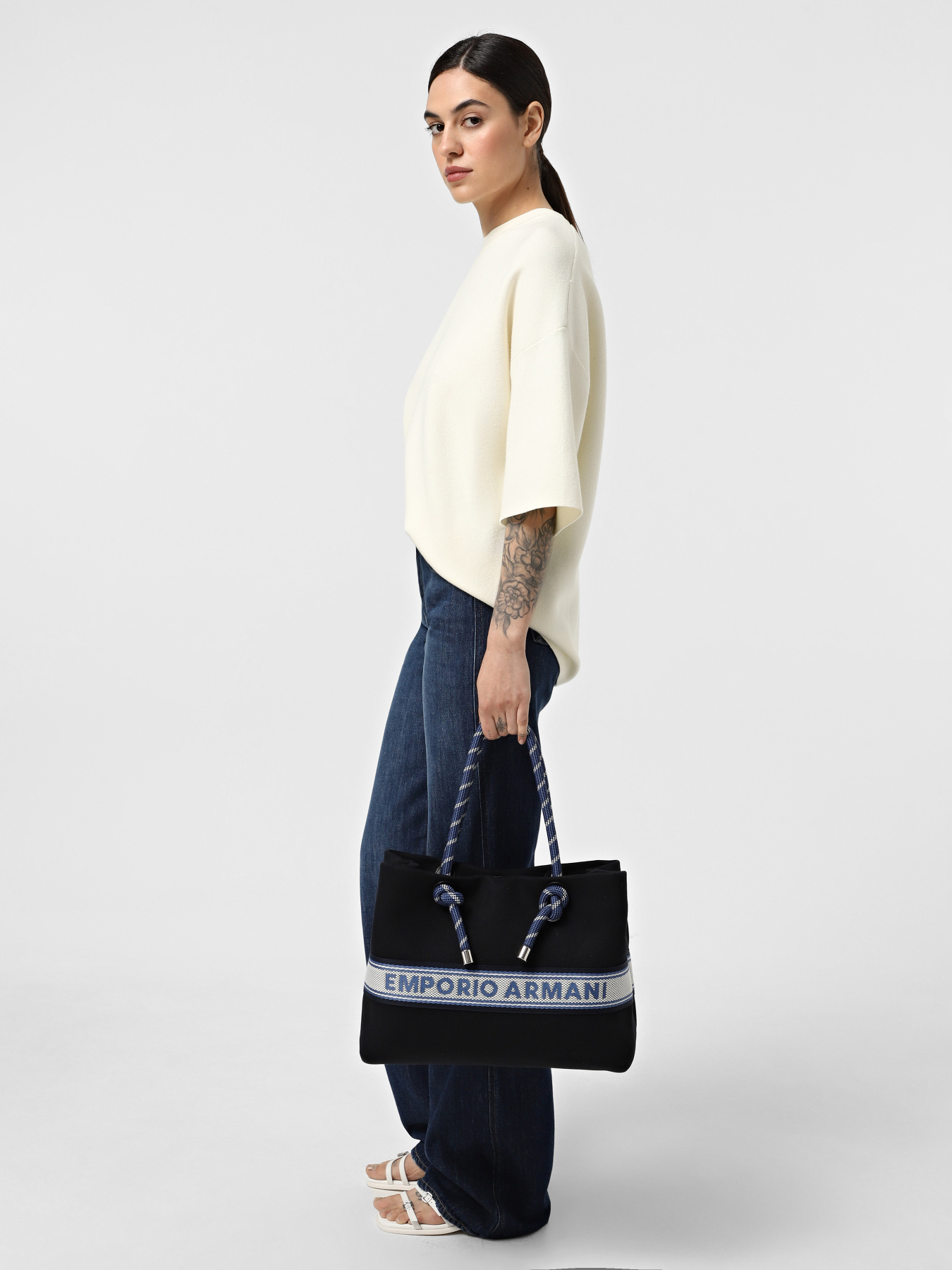 Широкие джинсы Emporio Armani модель EW001504-AF12676-MB001 Фото