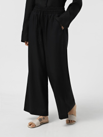 Повседневные штаны Emporio Armani модель EW000816-AF12201-UC001 Повседневные штаны Emporio Armani модель EW000816-AF12201-UC001 Фото