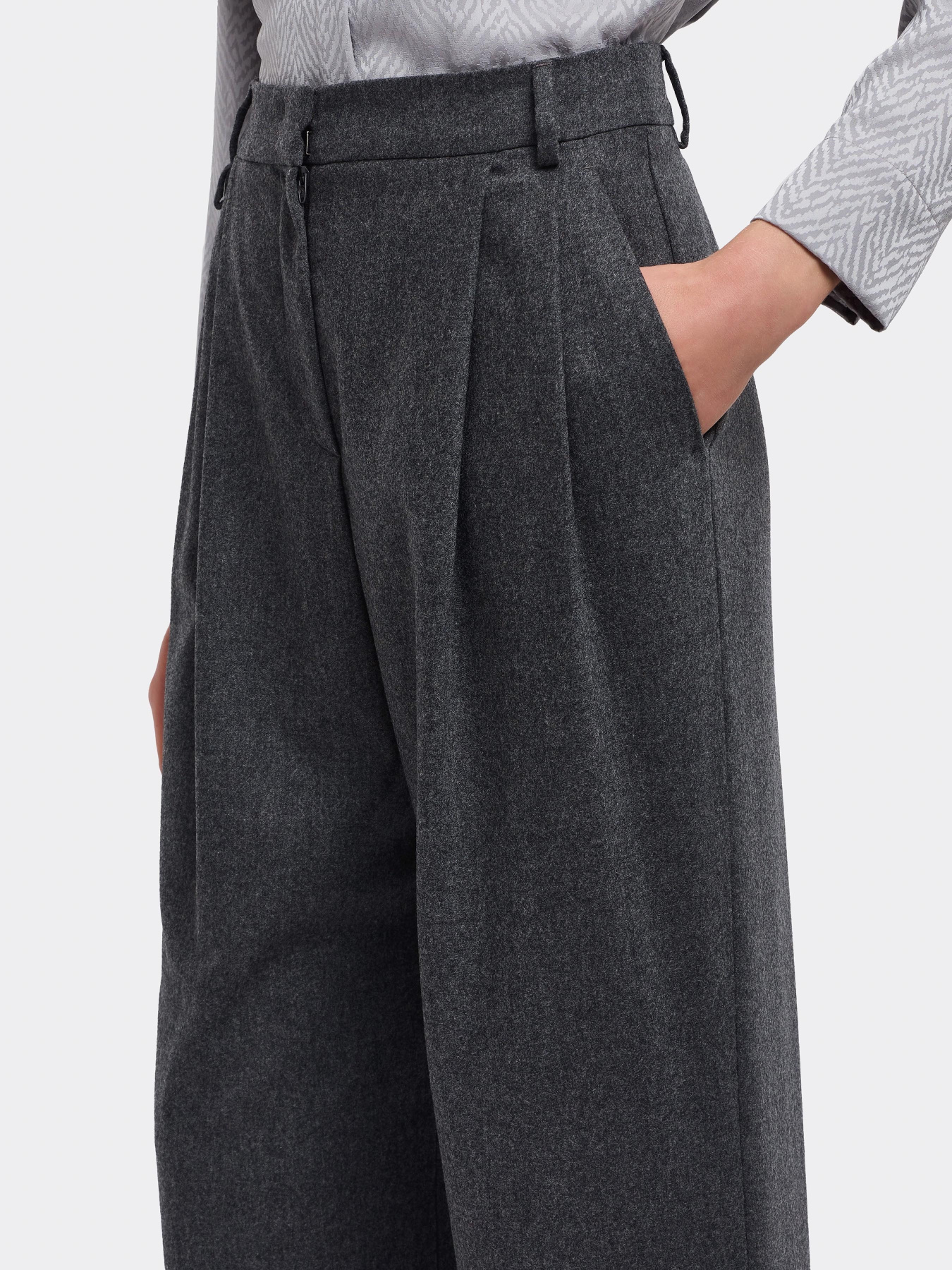 Брюки классические Emporio Armani модель EW002215-TE10537-O8004 Фото