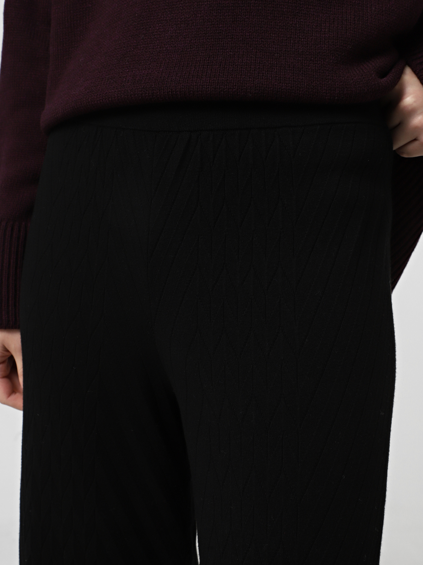 Брюки классические Emporio Armani модель EW003099-AF21539-UC001 Фото