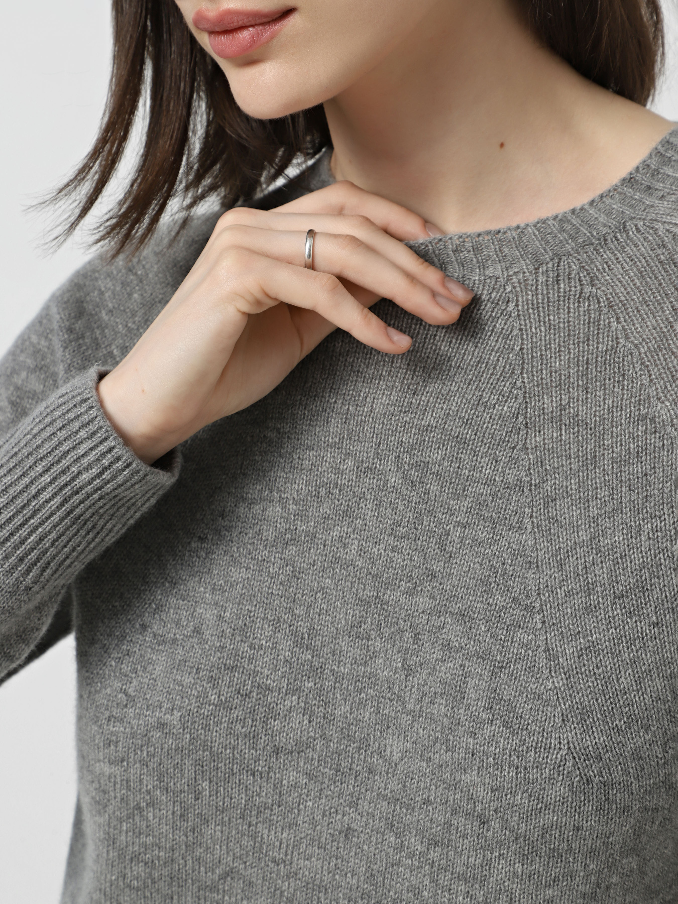 Свитер Emporio Armani модель EW002561-AF18628-O8010 Фото