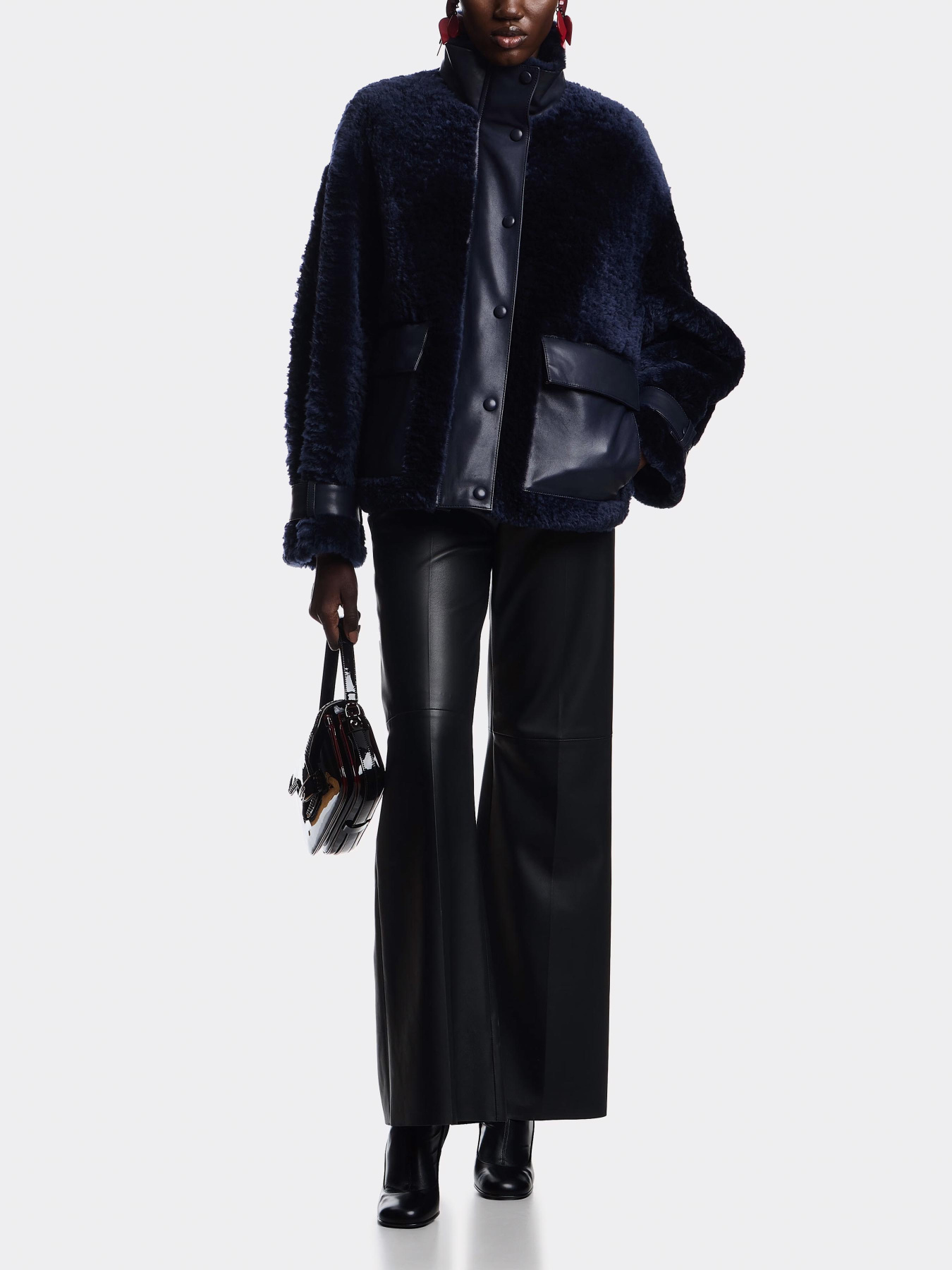 Брюки повседневные Emporio Armani модель EW002156-AF17176-UC001 Фото