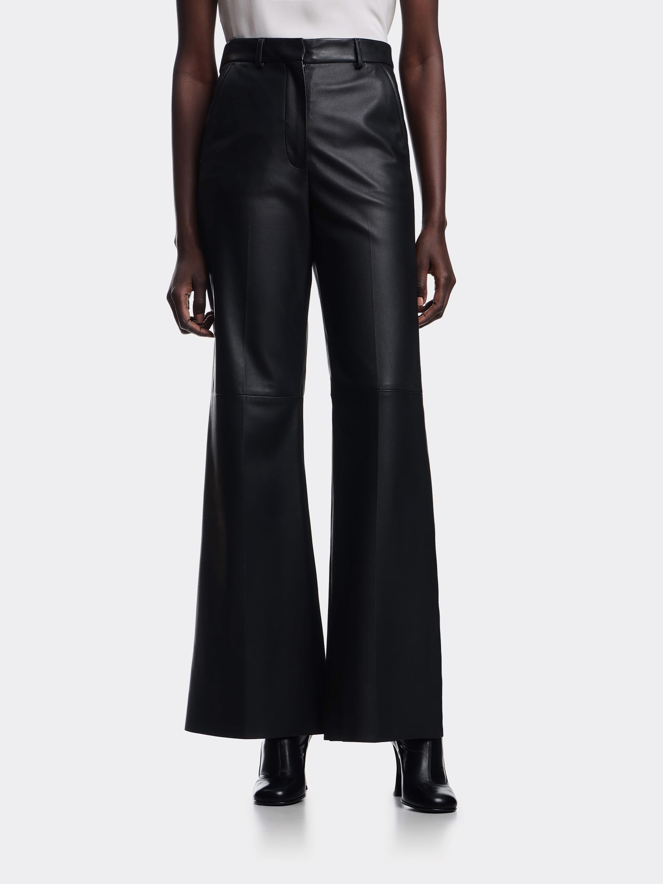 Повседневные штаны Emporio Armani модель EW002156-AF17176-UC001 Фото