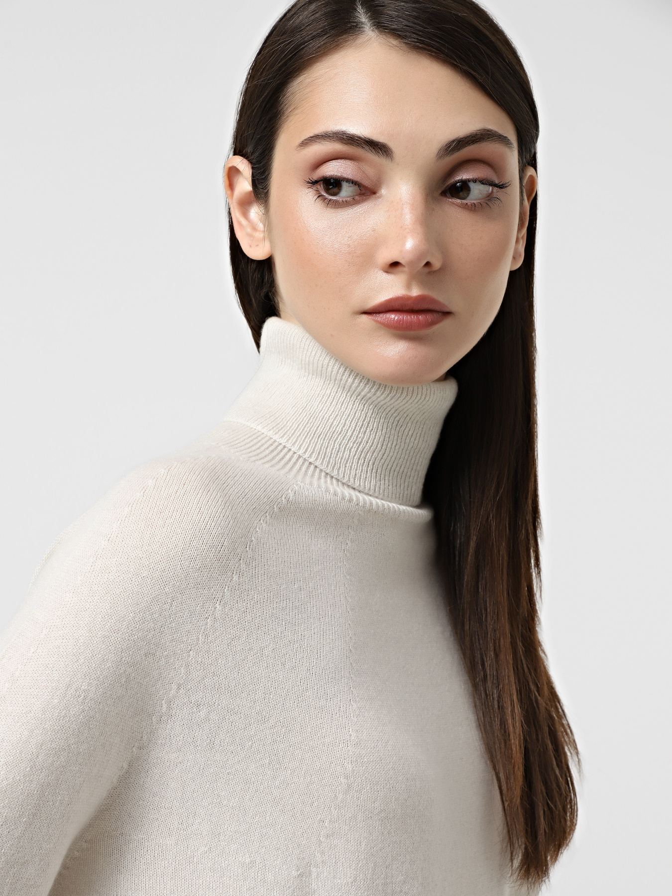 Свитер Emporio Armani модель EW002560-AF18628-U1144 Фото