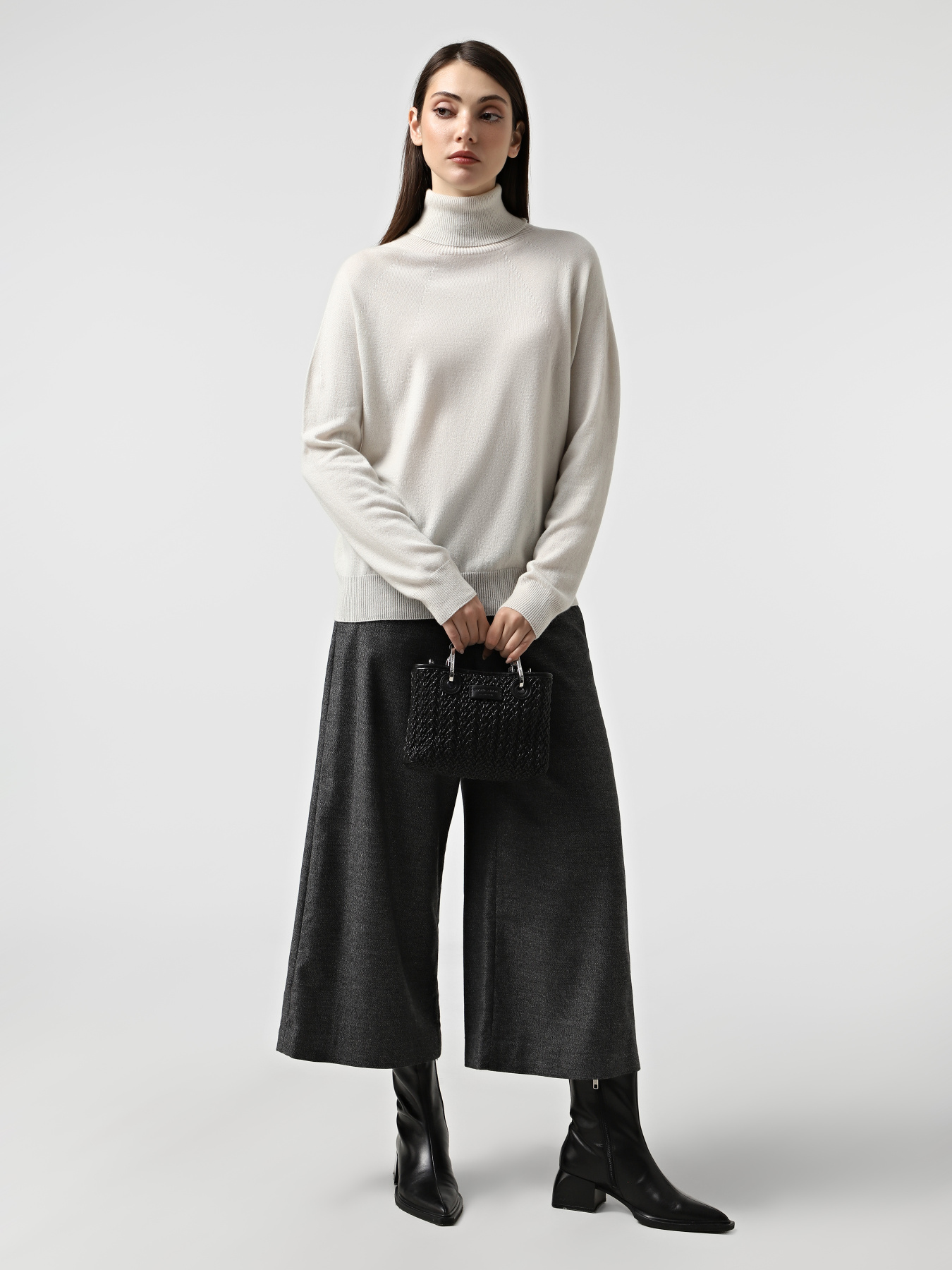 Светр Emporio Armani модель EW002560-AF18628-U1144 Фото