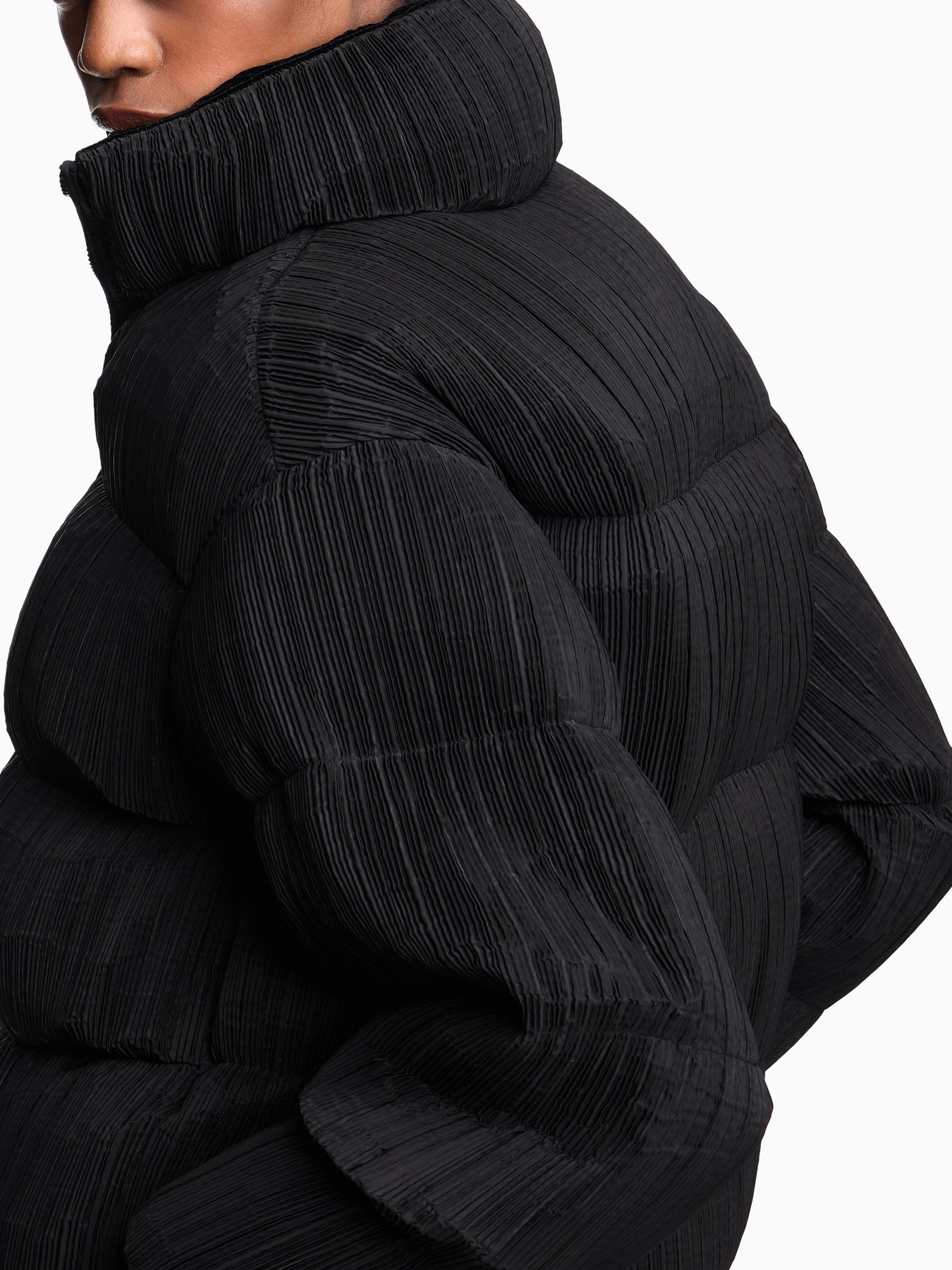 Зимова куртка Emporio Armani модель EW001387-AF14849-UC001 Фото