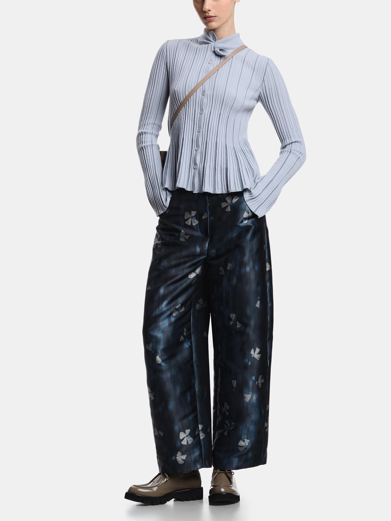 Джемпер Emporio Armani модель EW003653-AF25432-F8033 Фото