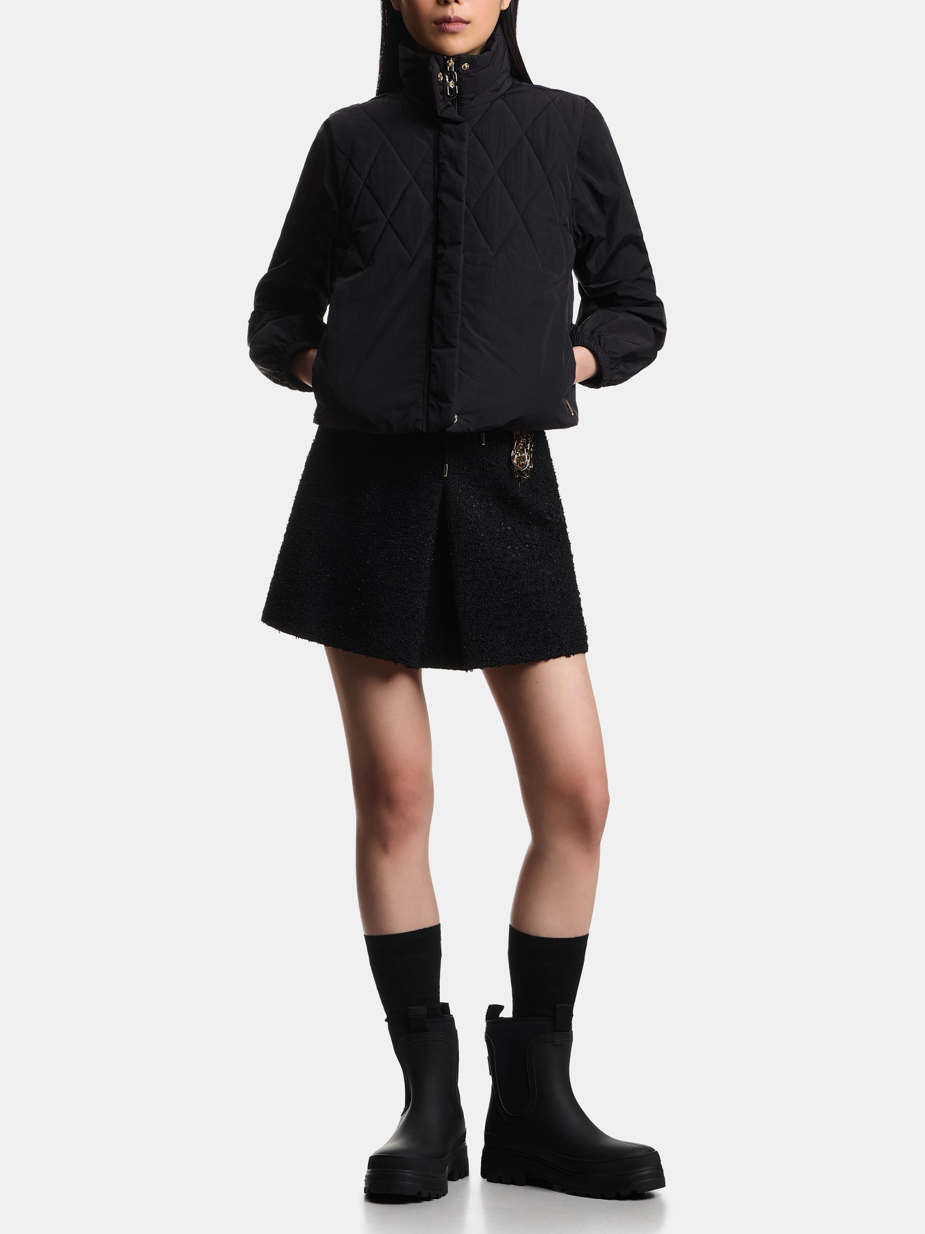 Утепленный жилет Emporio Armani модель EW003910-AF22803-UC001 Фото