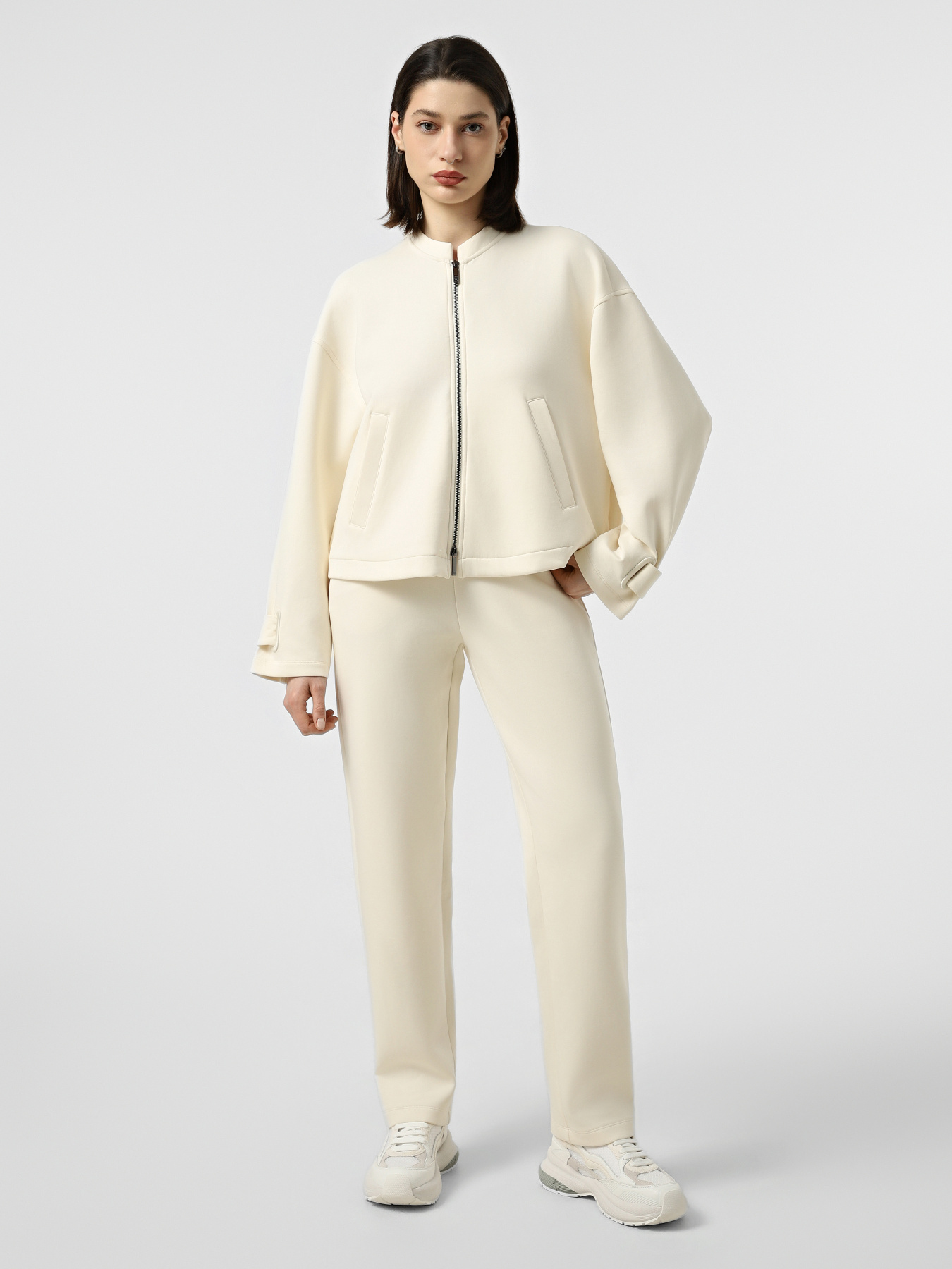 Куртки и дубленки Emporio Armani модель EW003177-AF10002-U1058 Фото