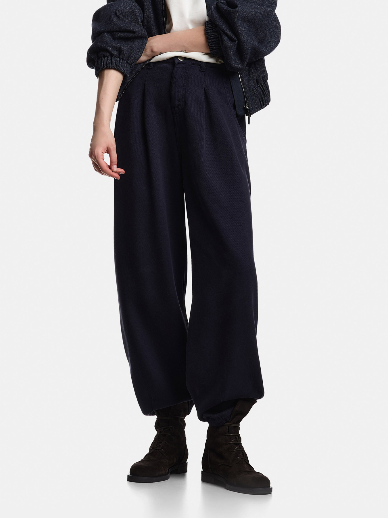 Emporio Armani модель EW003765-AF22113-UB115 Emporio Armani модель EW003765-AF22113-UB115 Фото