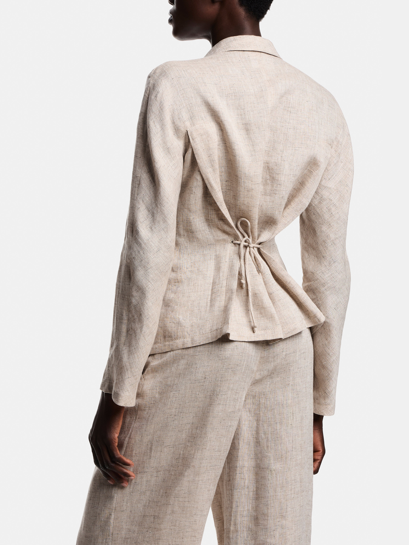 Emporio Armani модель EW003973-TE10381-O1004 Фото