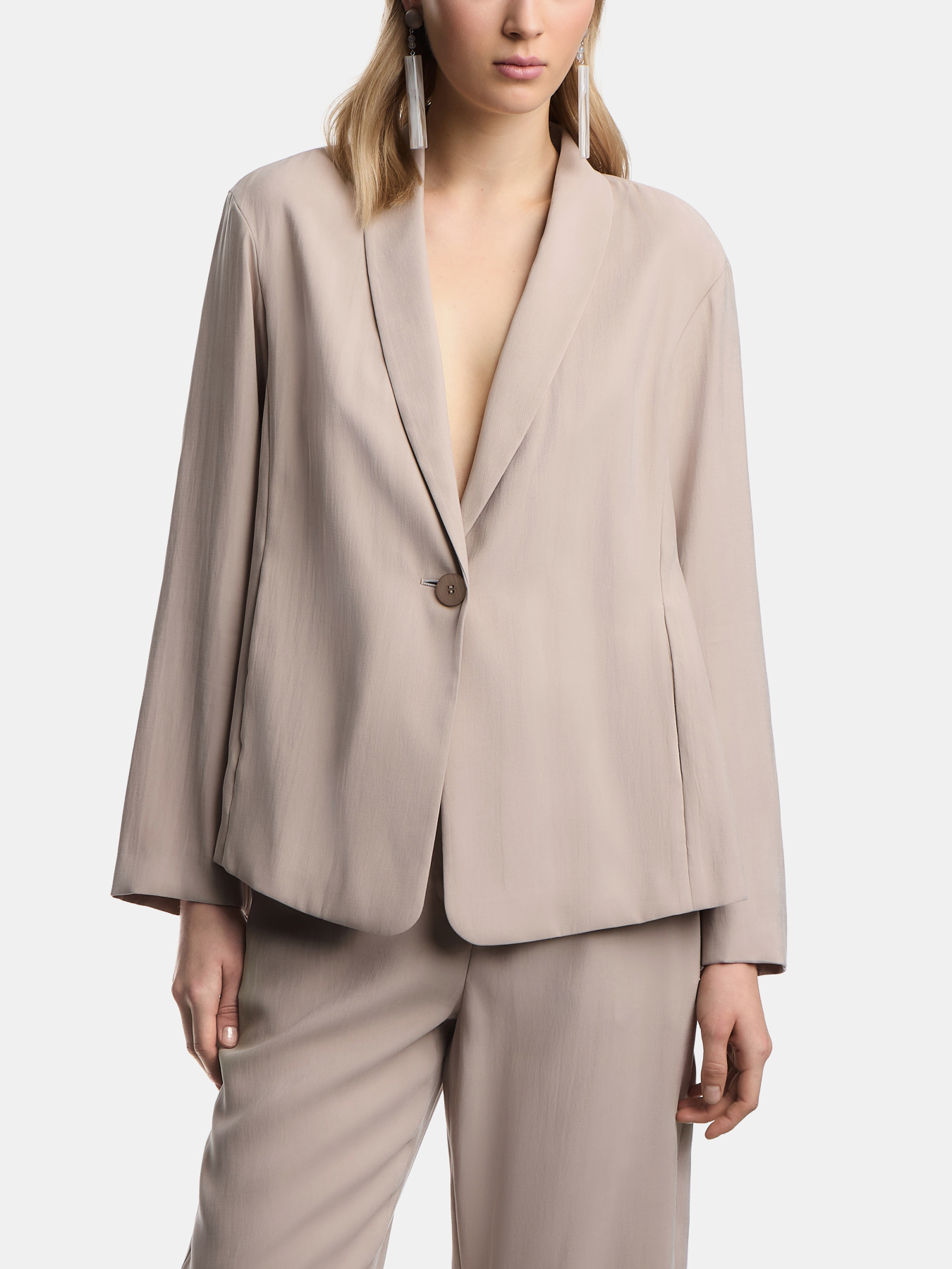 Пиджаки Emporio Armani модель EW003341-AF20502-U6154 Пиджаки Emporio Armani модель EW003341-AF20502-U6154 Фото