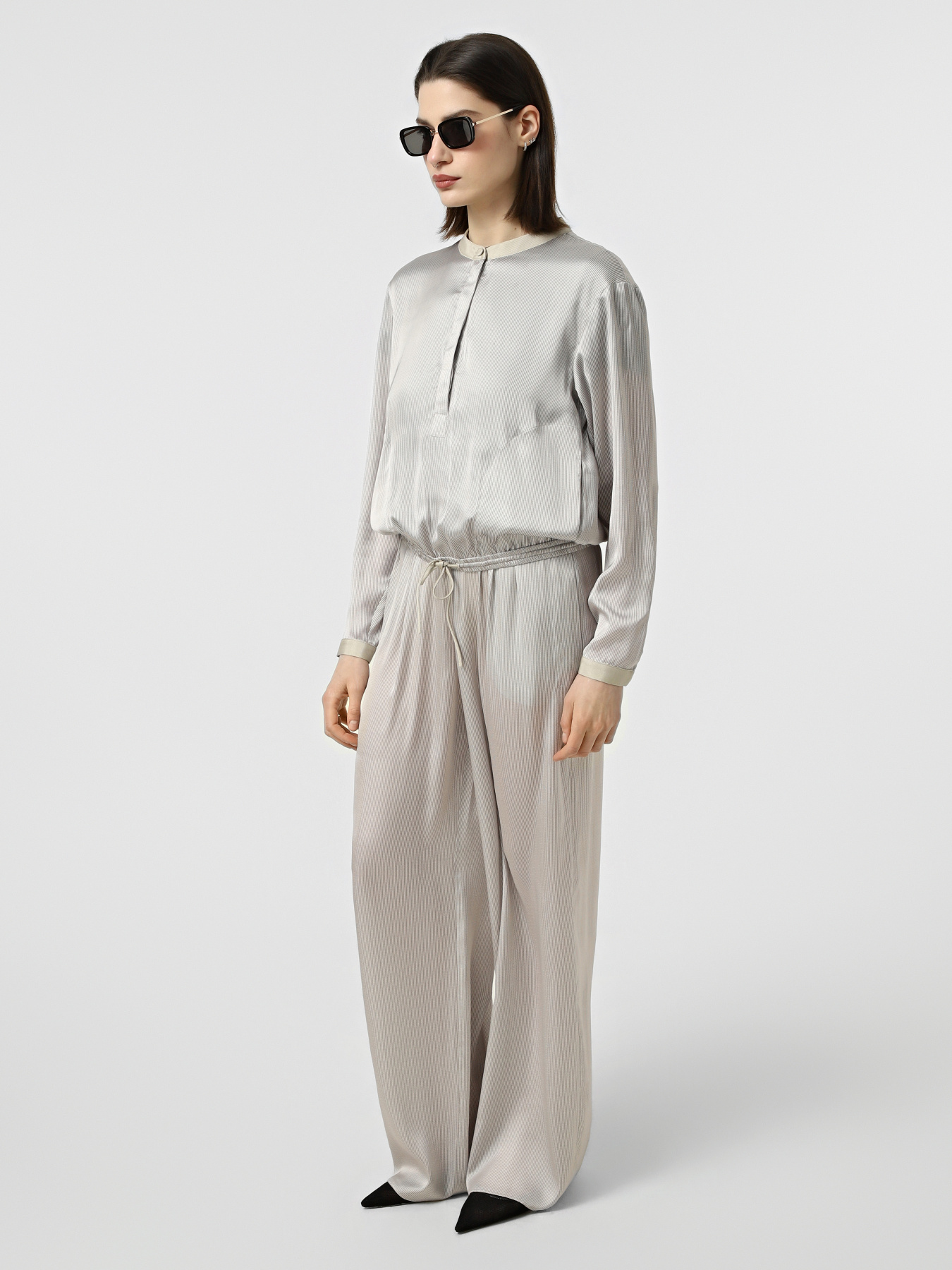 Рубашки Emporio Armani модель EW004332-AF25637-F1010 Фото