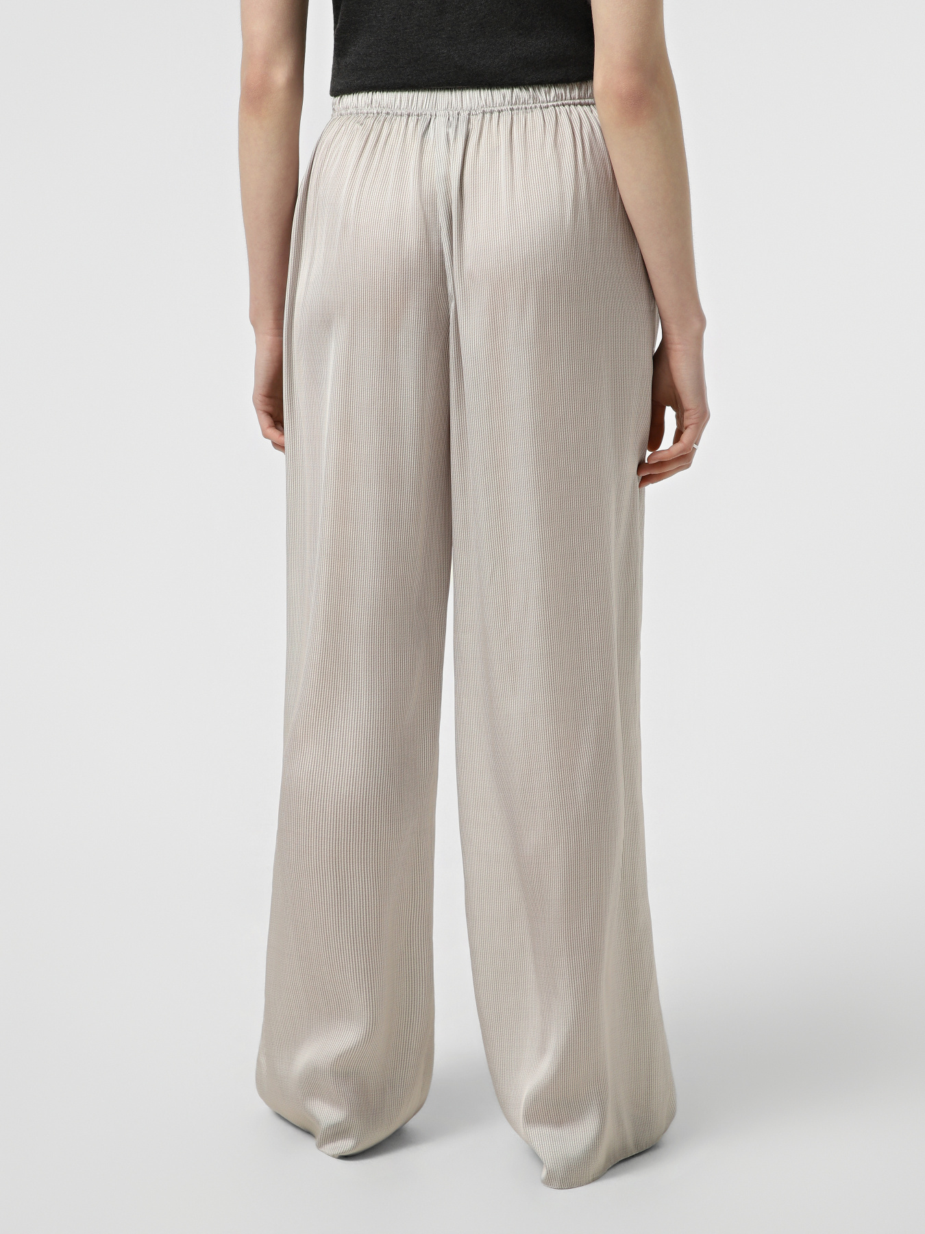 Брюки Emporio Armani модель EW004349-AF25637-F1010 Фото