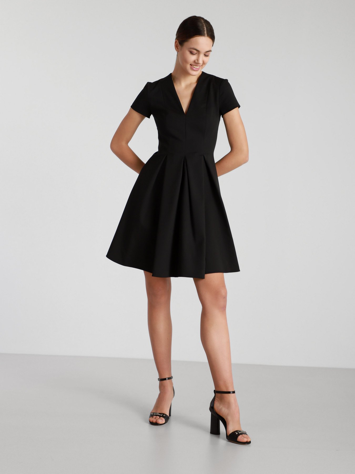 Платья Emporio Armani модель 3K2AA9-2NYSZ-0999 Фото