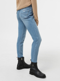 Скинни джинсы Emporio Armani J64 модель 3K2J64-2DE9Z-0943 Скинни джинсы Emporio Armani J64 модель 3K2J64-2DE9Z-0943 Фото