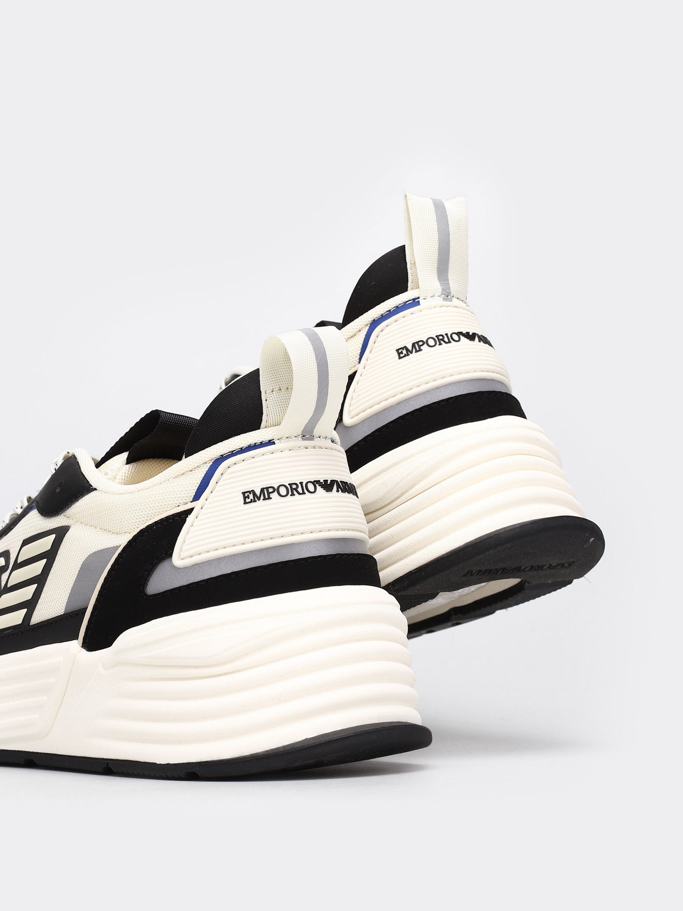 Кроссовки Emporio Armani модель X4X325-XM521-Q076 Фото