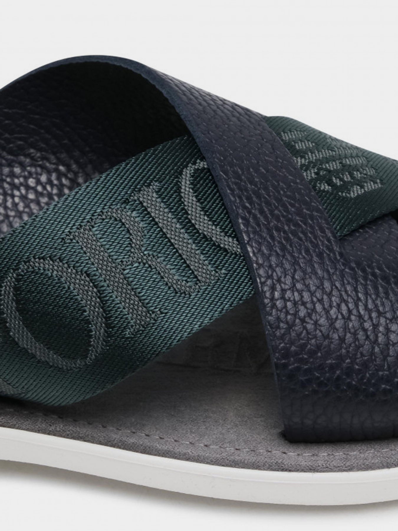 Шлепанцы Emporio Armani модель X4P081-XM845-Q154 Фото