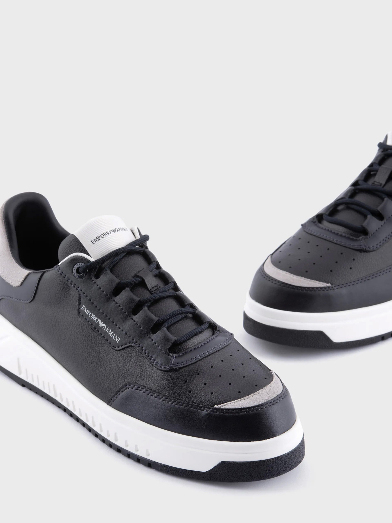 Кросівки повсякденні Emporio Armani модель X4X589-XN321-S139 Фото