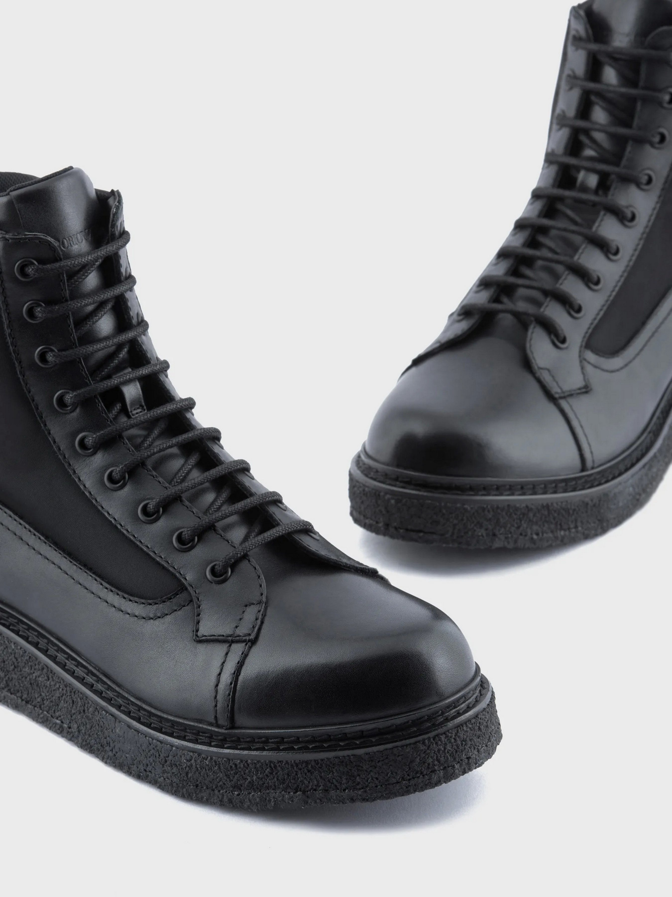 Кроссовки повседневные Emporio Armani модель X4M376-XN607-K001 Фото