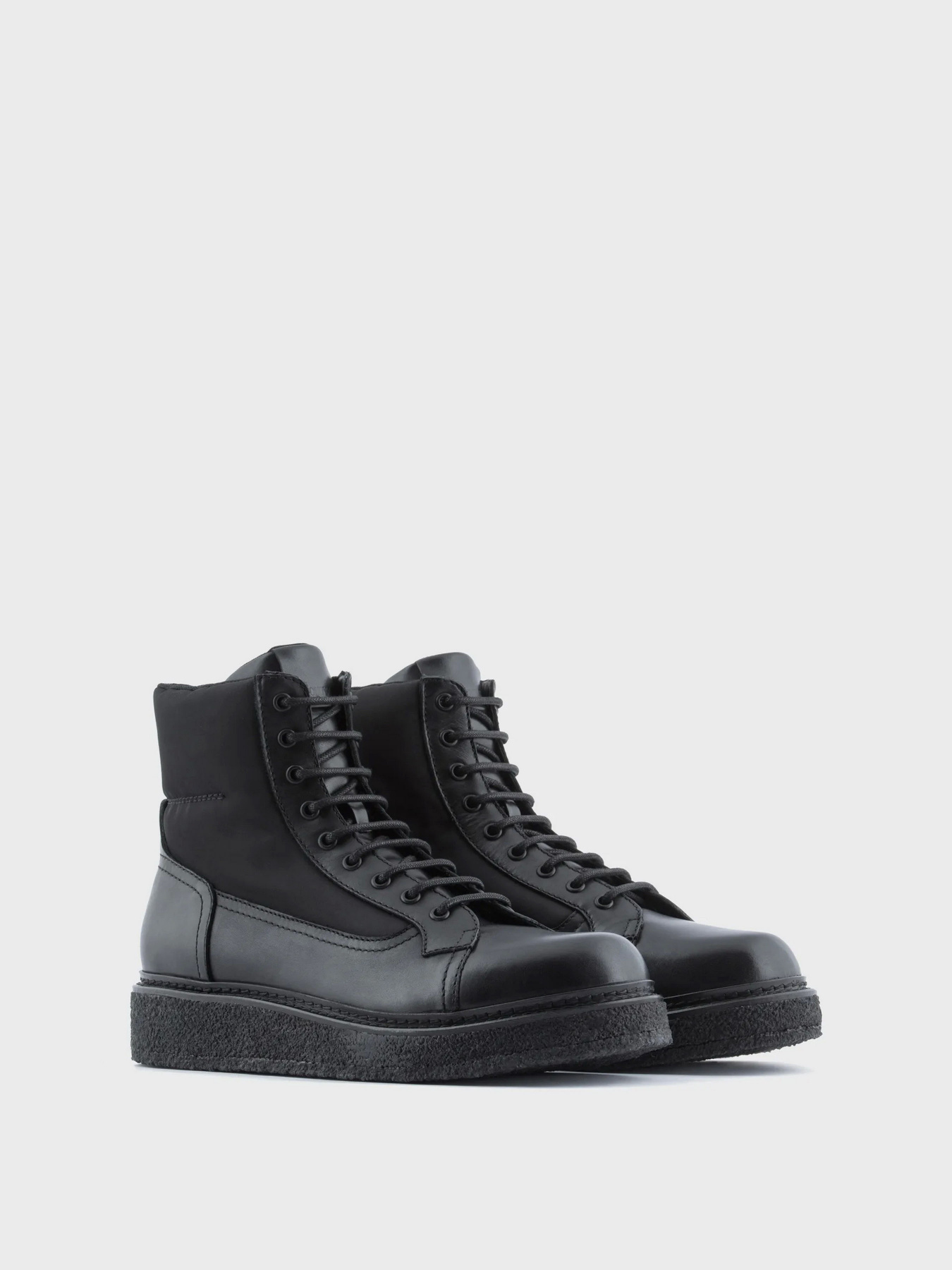 Кроссовки повседневные Emporio Armani модель X4M376-XN607-K001 Фото